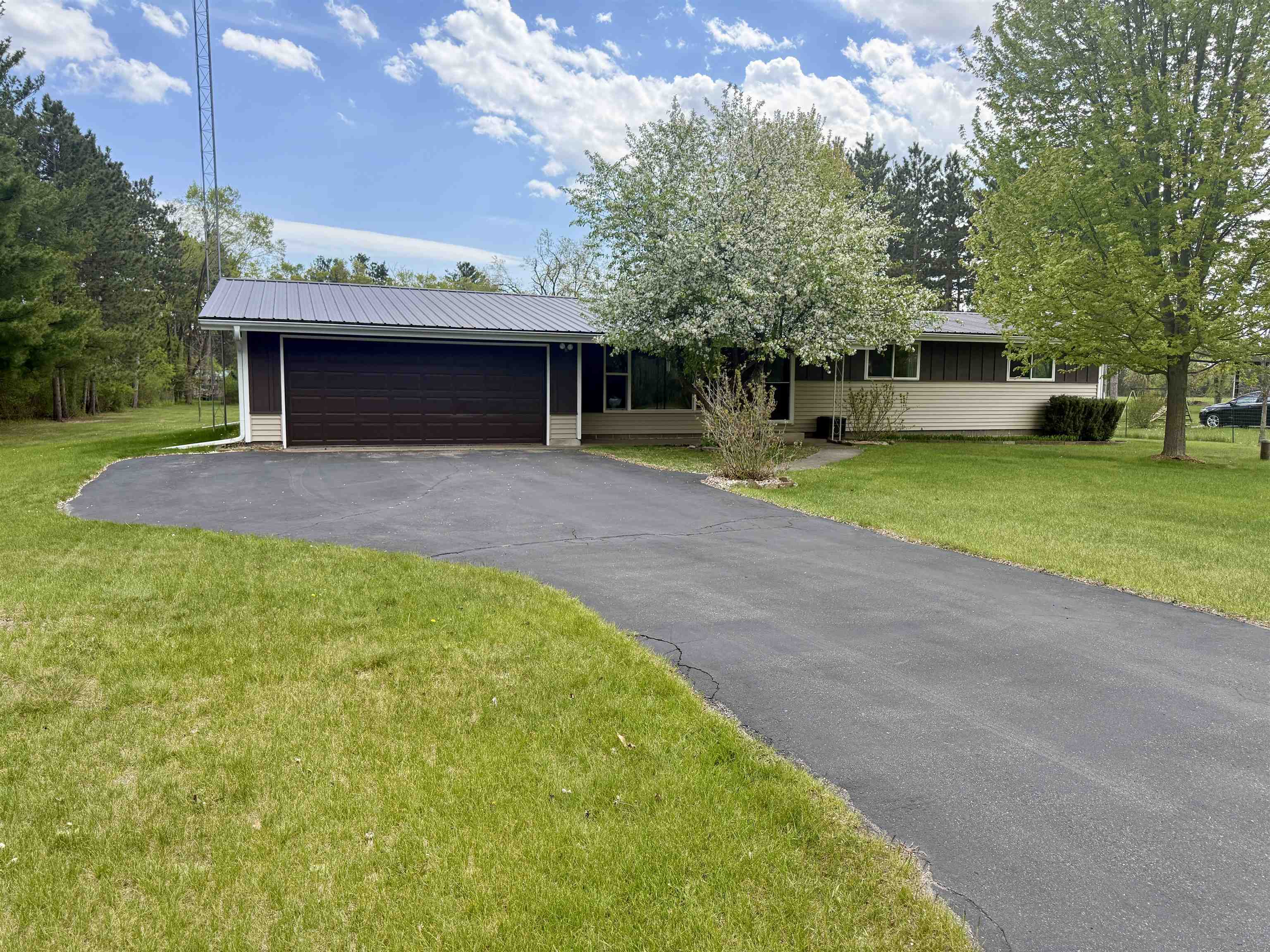 W13071 W BIGHORN AVENUE, Hancock, Wisconsin 54943, 3 Bedrooms Bedrooms, ,1 BathroomBathrooms,Residential,For Sale,W13071 W BIGHORN AVENUE,22602071