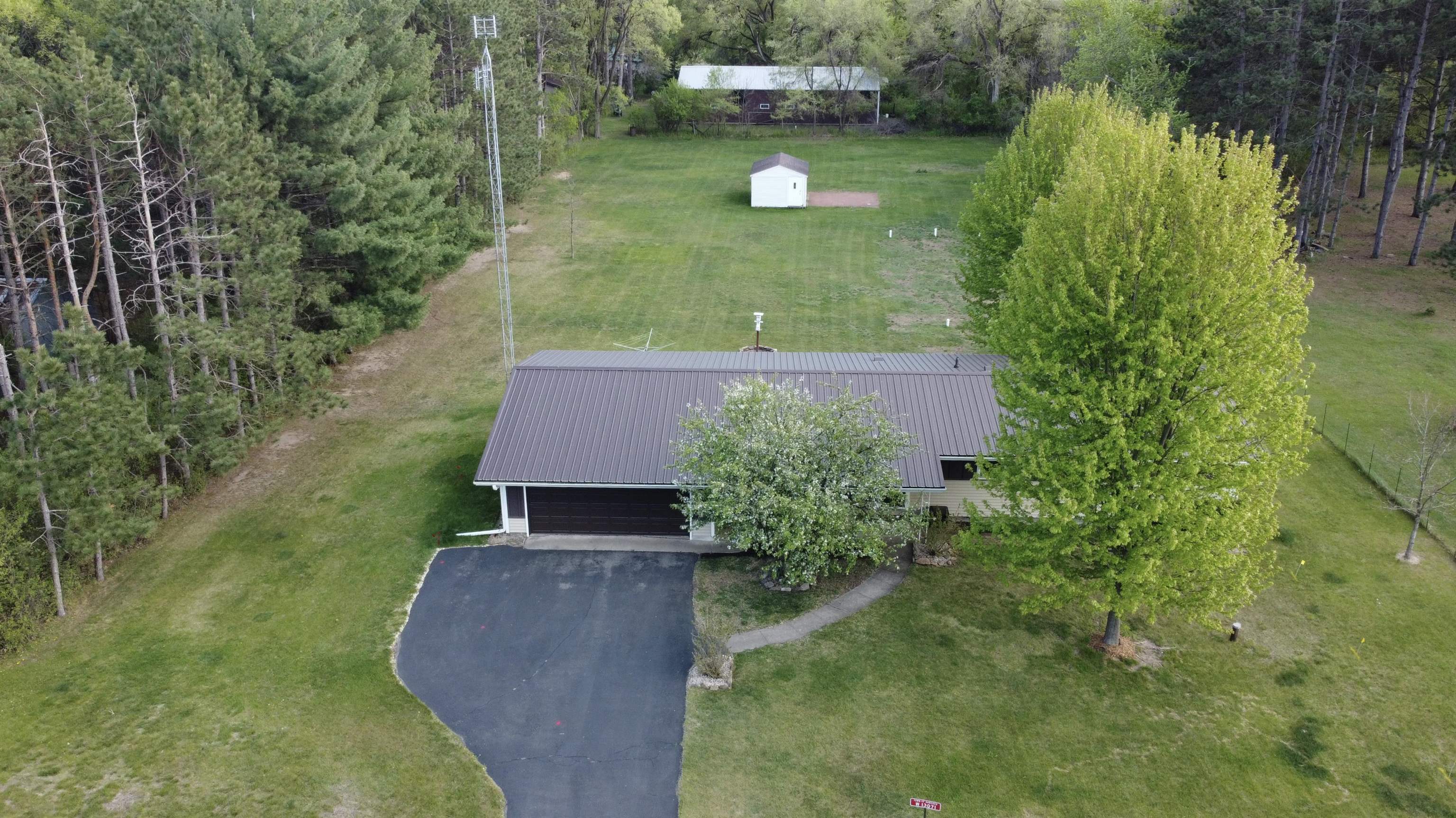 W13071 W BIGHORN AVENUE, Hancock, Wisconsin 54943, 3 Bedrooms Bedrooms, ,1 BathroomBathrooms,Residential,For Sale,W13071 W BIGHORN AVENUE,22602071