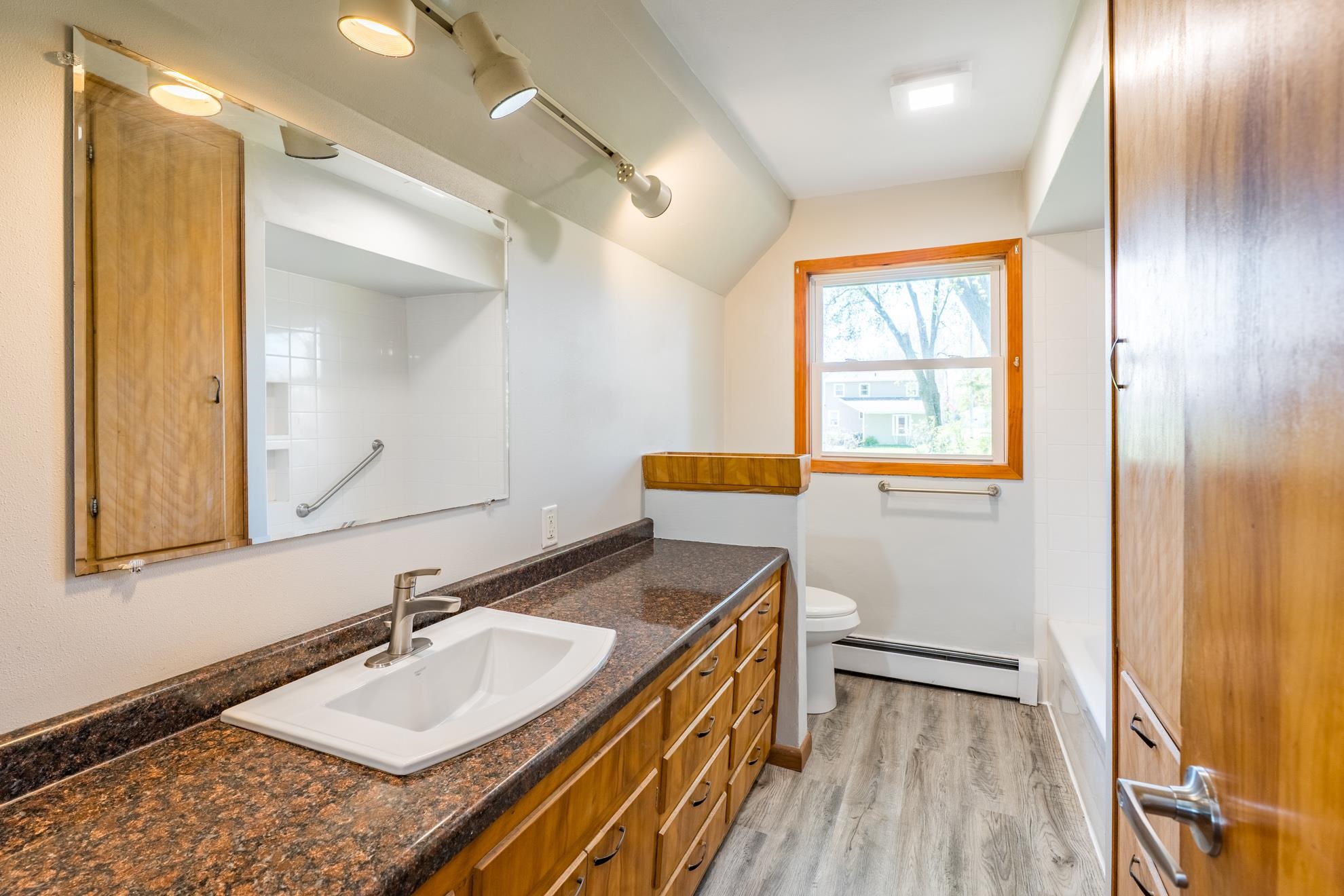 408 W JEFFERSON STREET, Marshfield, Wisconsin 54449, 4 Bedrooms Bedrooms, ,1 BathroomBathrooms,Residential,For Sale,408 W JEFFERSON STREET,22602084