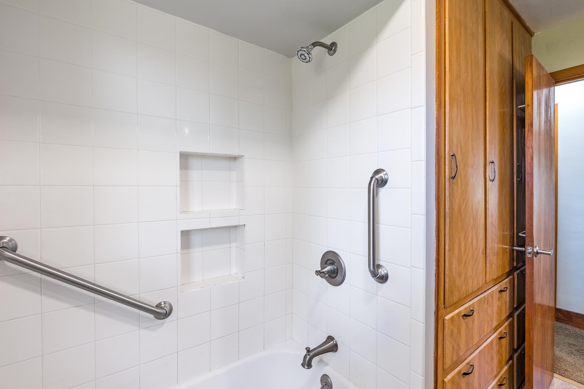 408 W JEFFERSON STREET, Marshfield, Wisconsin 54449, 4 Bedrooms Bedrooms, ,1 BathroomBathrooms,Residential,For Sale,408 W JEFFERSON STREET,22602084