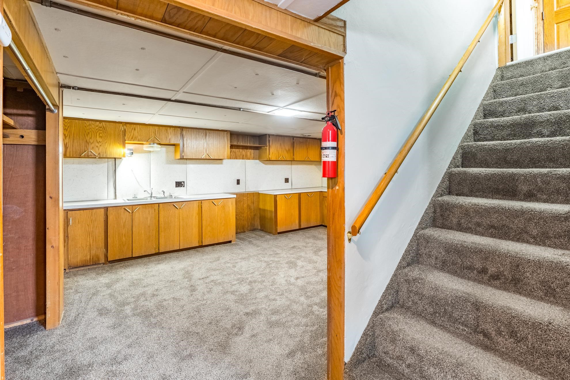 408 W JEFFERSON STREET, Marshfield, Wisconsin 54449, 4 Bedrooms Bedrooms, ,1 BathroomBathrooms,Residential,For Sale,408 W JEFFERSON STREET,22602084