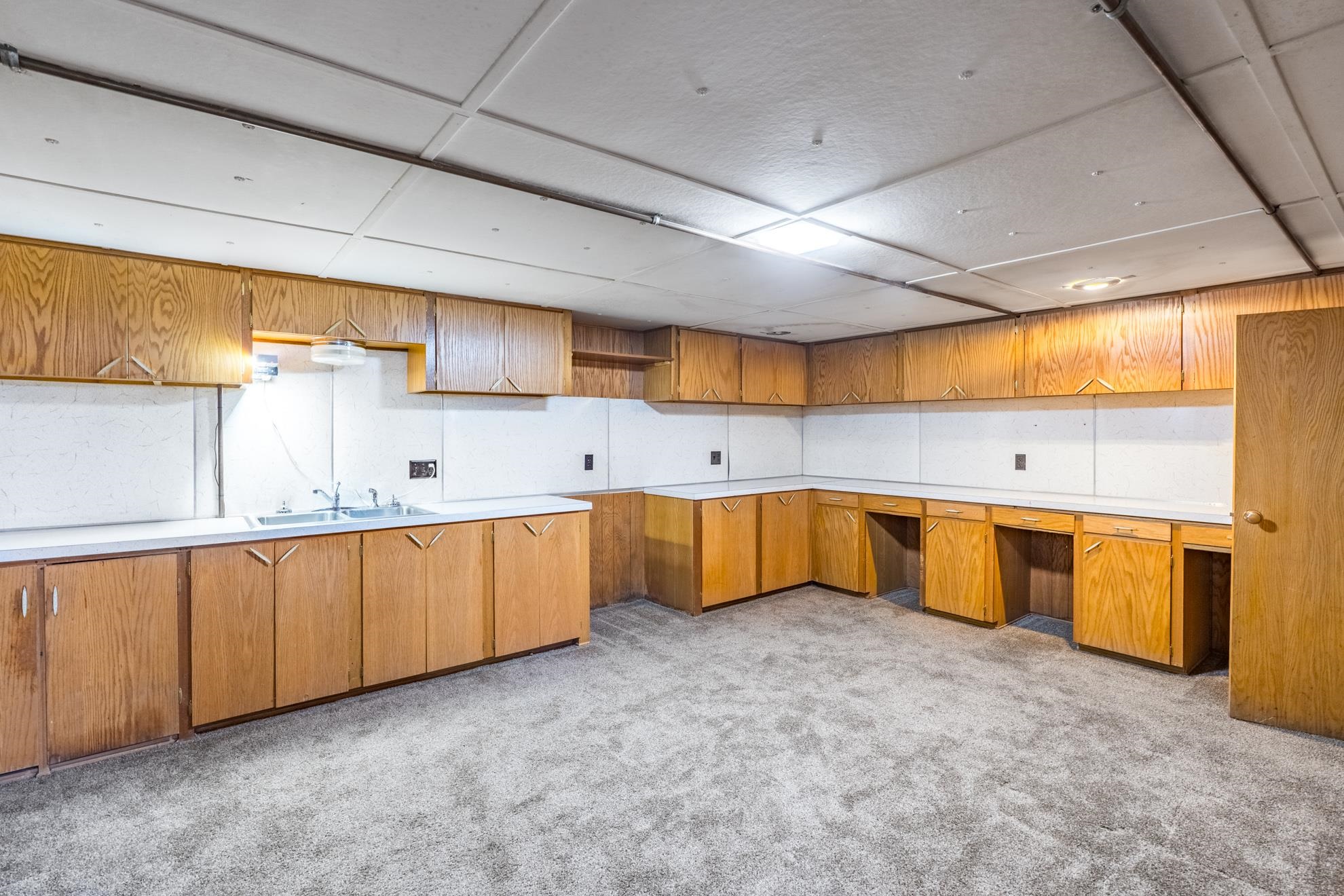 408 W JEFFERSON STREET, Marshfield, Wisconsin 54449, 4 Bedrooms Bedrooms, ,1 BathroomBathrooms,Residential,For Sale,408 W JEFFERSON STREET,22602084