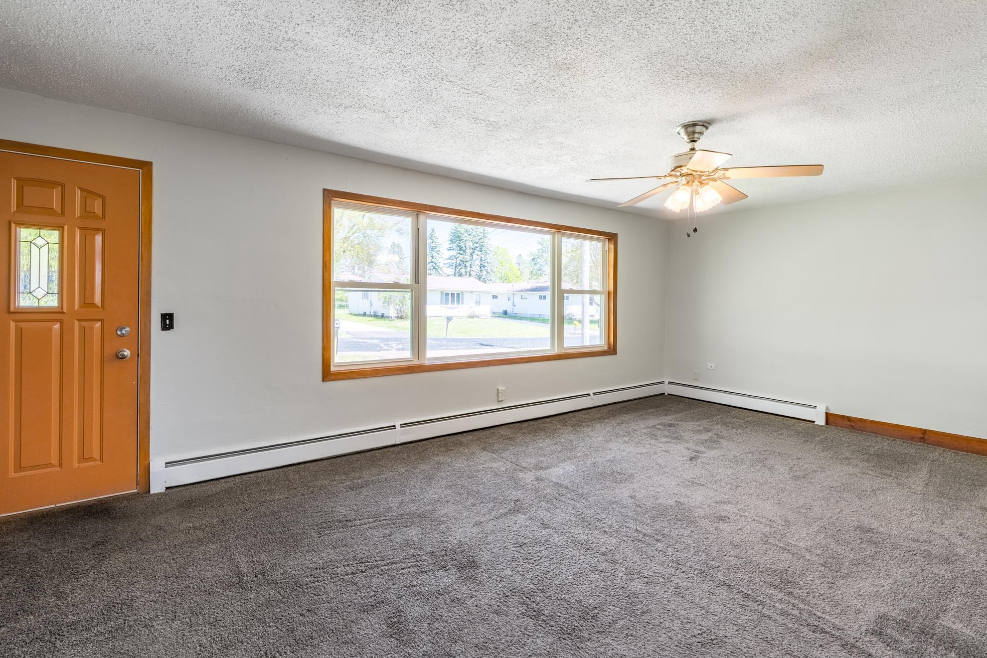 408 W JEFFERSON STREET, Marshfield, Wisconsin 54449, 4 Bedrooms Bedrooms, ,1 BathroomBathrooms,Residential,For Sale,408 W JEFFERSON STREET,22602084