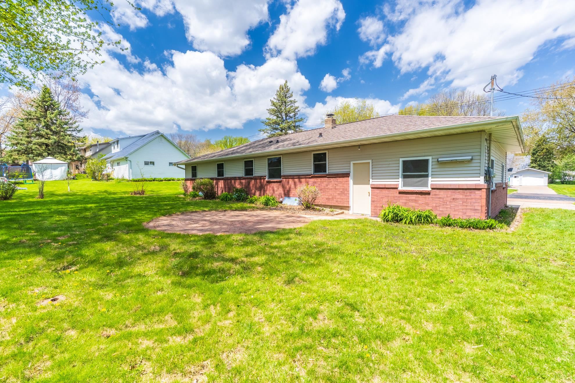 408 W JEFFERSON STREET, Marshfield, Wisconsin 54449, 4 Bedrooms Bedrooms, ,1 BathroomBathrooms,Residential,For Sale,408 W JEFFERSON STREET,22602084