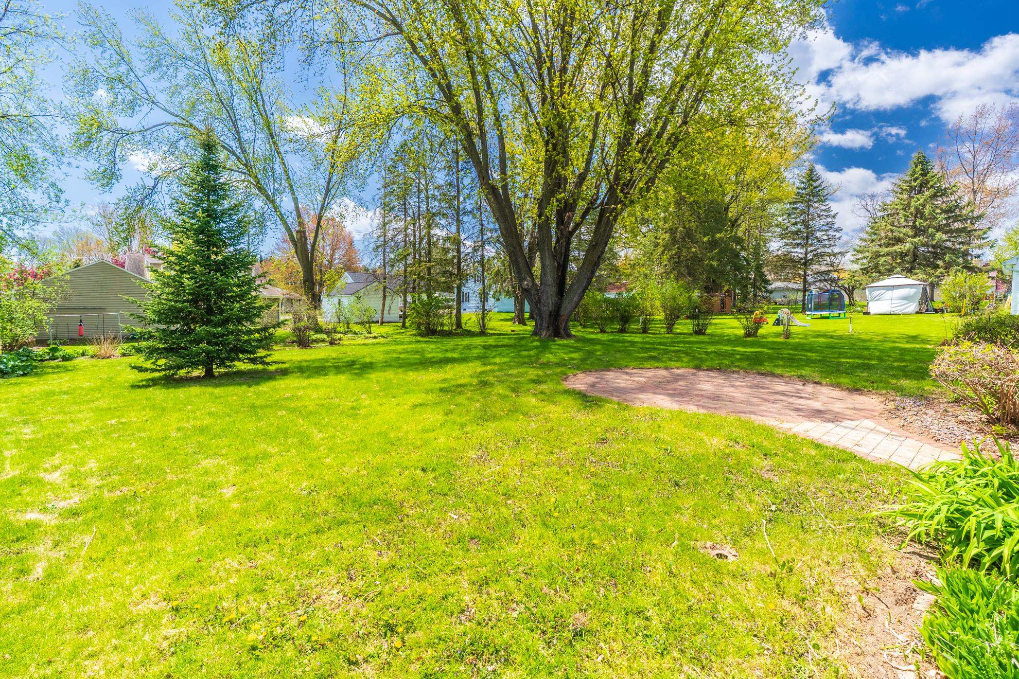 408 W JEFFERSON STREET, Marshfield, Wisconsin 54449, 4 Bedrooms Bedrooms, ,1 BathroomBathrooms,Residential,For Sale,408 W JEFFERSON STREET,22602084
