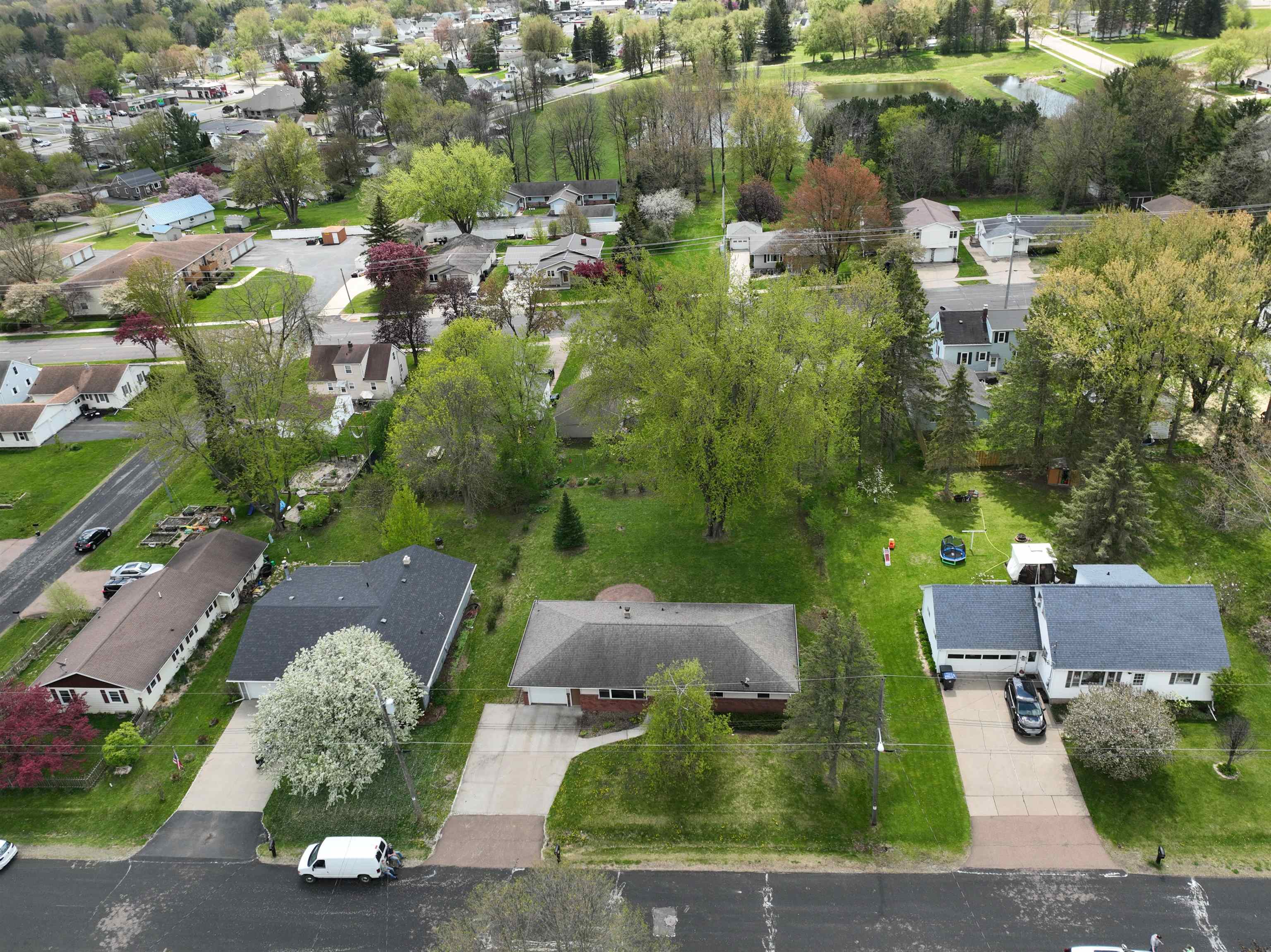 408 W JEFFERSON STREET, Marshfield, Wisconsin 54449, 4 Bedrooms Bedrooms, ,1 BathroomBathrooms,Residential,For Sale,408 W JEFFERSON STREET,22602084