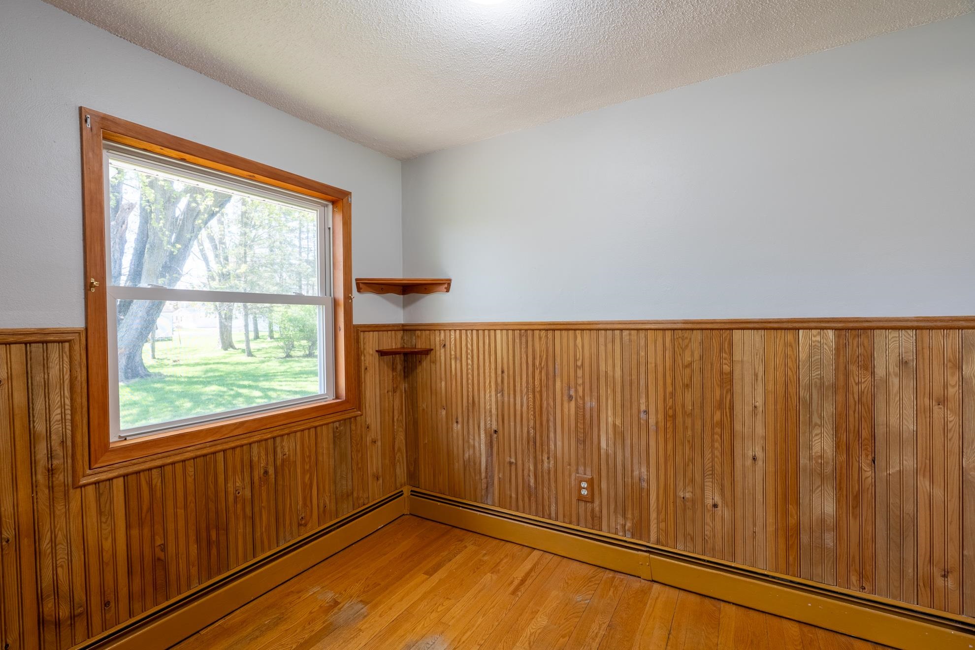 408 W JEFFERSON STREET, Marshfield, Wisconsin 54449, 4 Bedrooms Bedrooms, ,1 BathroomBathrooms,Residential,For Sale,408 W JEFFERSON STREET,22602084
