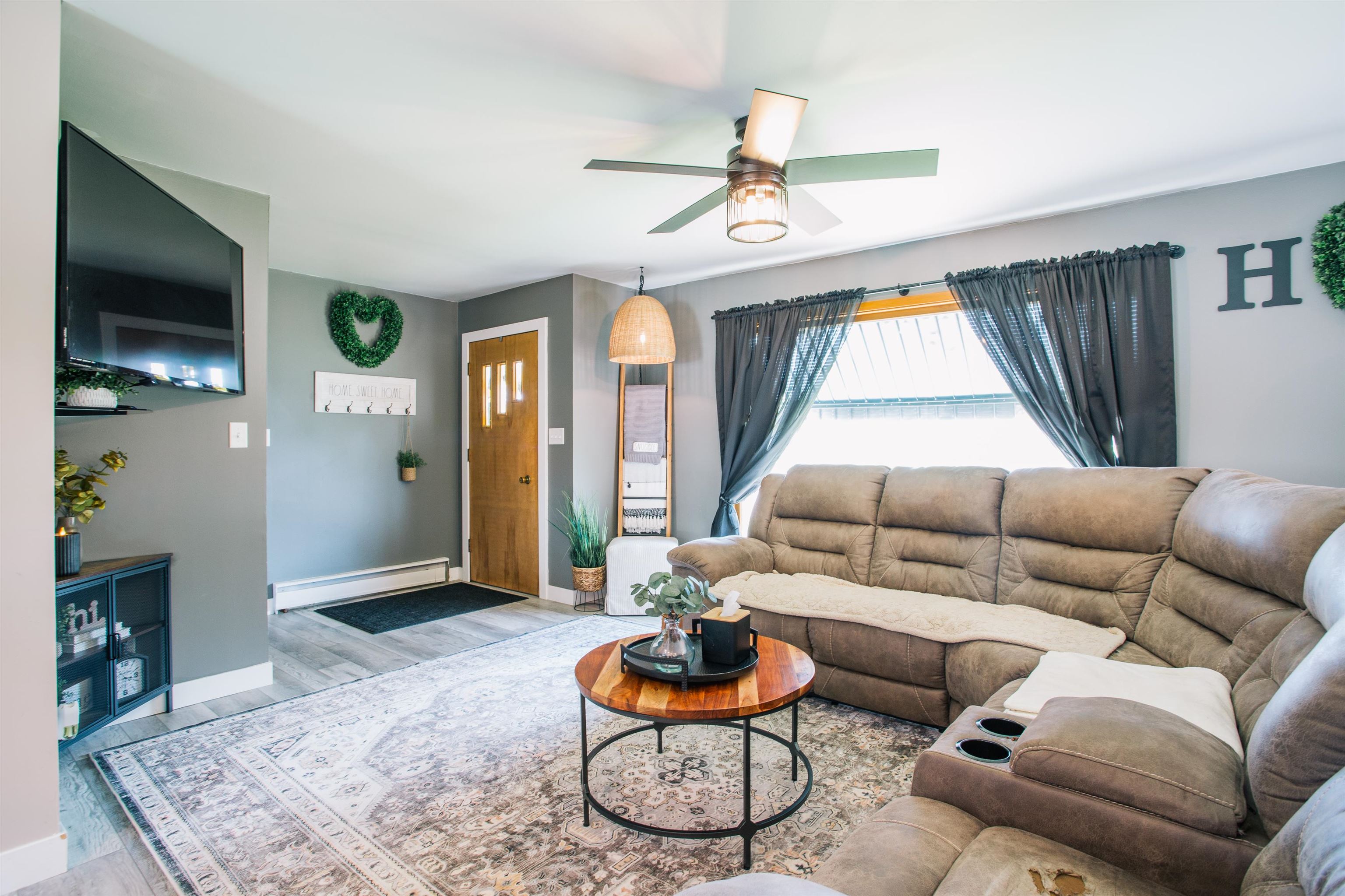 401 SUNSET PLACE, Neillsville, Wisconsin 54456, 4 Bedrooms Bedrooms, ,2 BathroomsBathrooms,Residential,For Sale,401 SUNSET PLACE,22602086