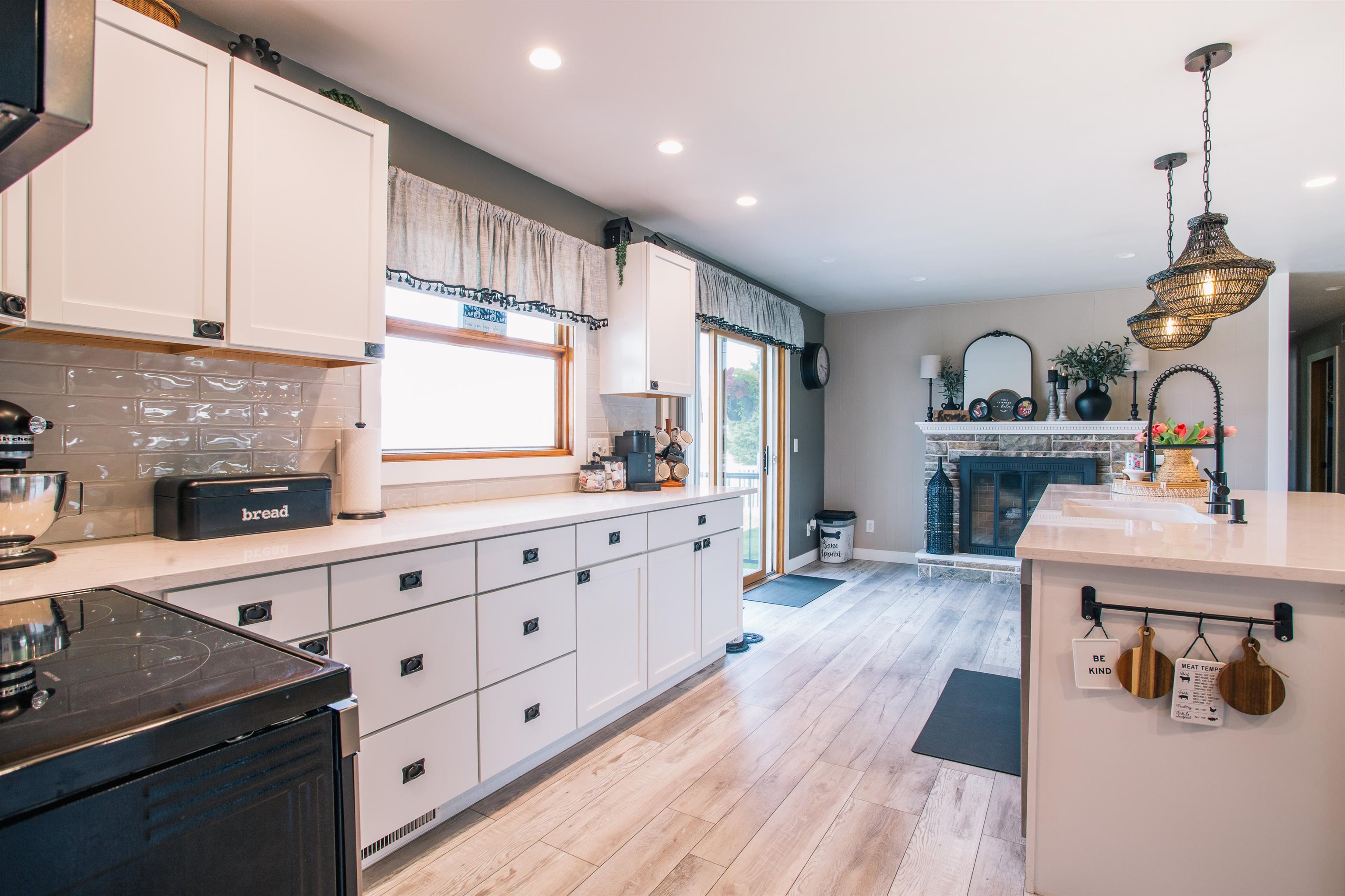 401 SUNSET PLACE, Neillsville, Wisconsin 54456, 4 Bedrooms Bedrooms, ,2 BathroomsBathrooms,Residential,For Sale,401 SUNSET PLACE,22602086