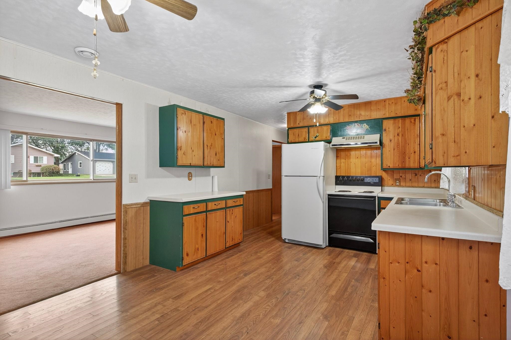 2610 GAYNOR AVENUE, Wisconsin Rapids, Wisconsin 54495, 4 Bedrooms Bedrooms, ,1 BathroomBathrooms,Residential,For Sale,2610 GAYNOR AVENUE,22602087
