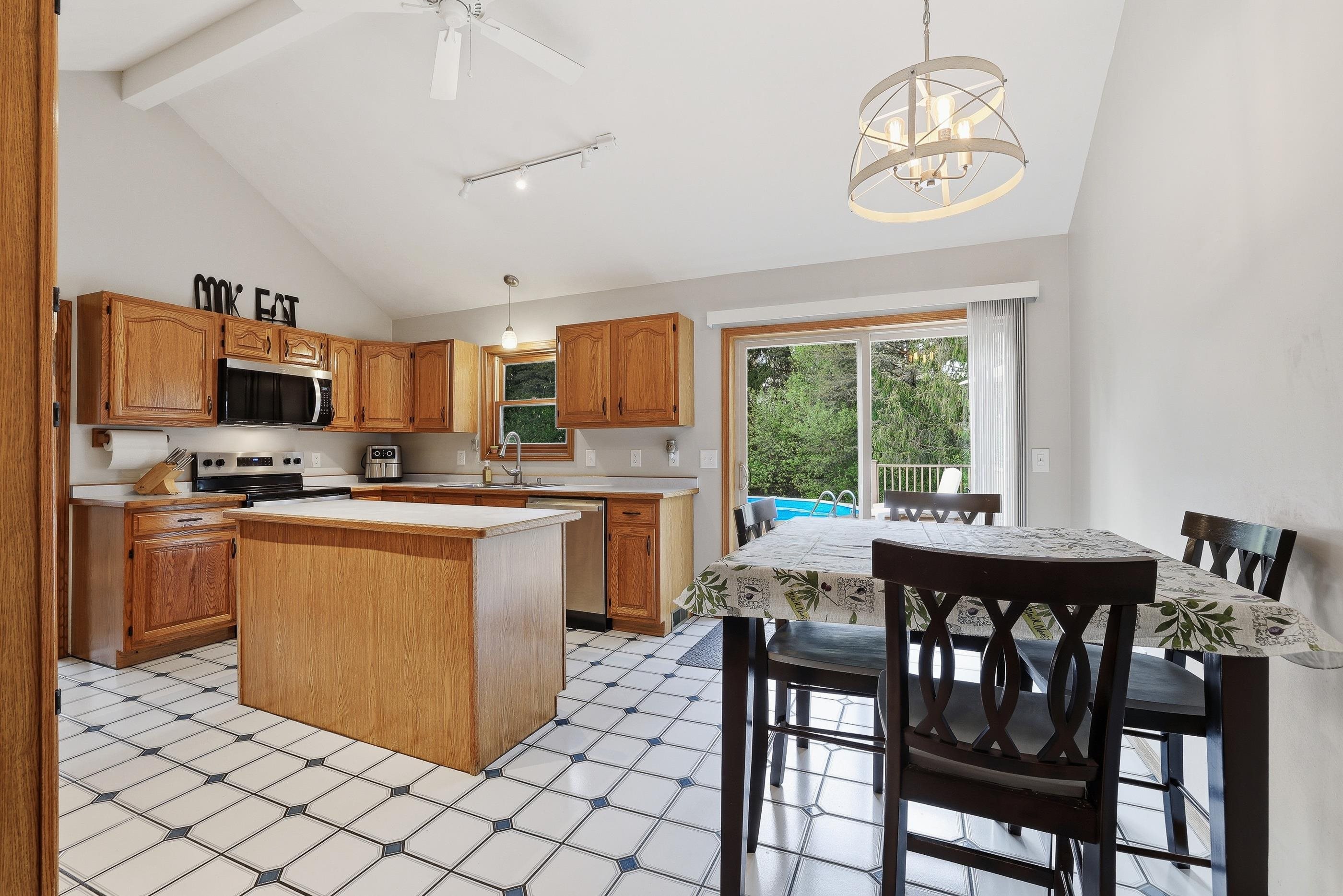 7368 ZURAWSKI LANE, Custer, Wisconsin 54423, 4 Bedrooms Bedrooms, ,2 BathroomsBathrooms,Residential,For Sale,7368 ZURAWSKI LANE,22602096