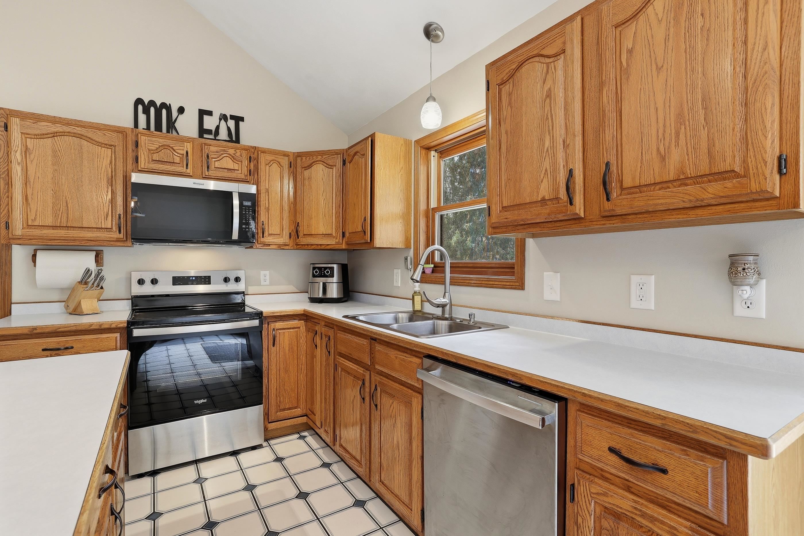 7368 ZURAWSKI LANE, Custer, Wisconsin 54423, 4 Bedrooms Bedrooms, ,2 BathroomsBathrooms,Residential,For Sale,7368 ZURAWSKI LANE,22602096