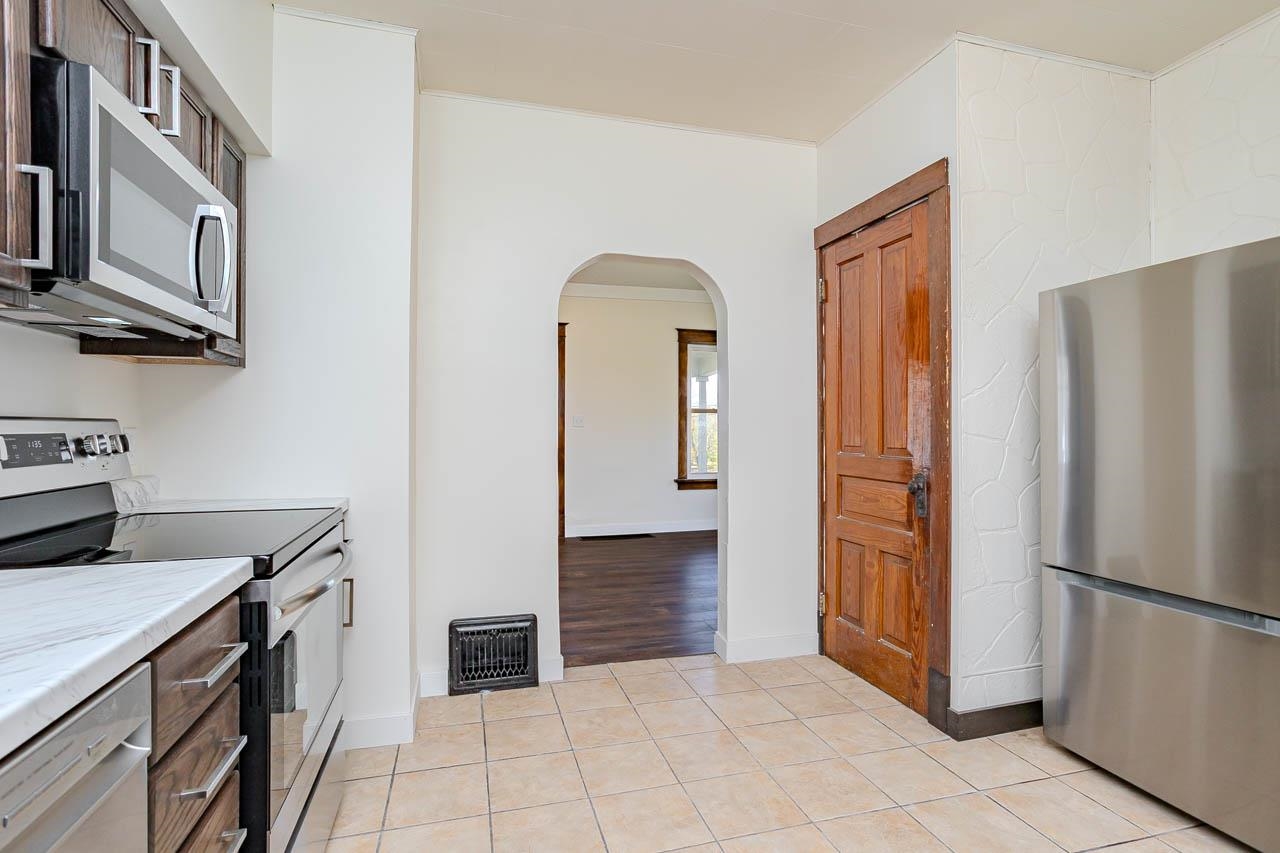 105 N 10TH STREET, Wausau, Wisconsin 54403, 3 Bedrooms Bedrooms, ,1 BathroomBathrooms,Residential,For Sale,105 N 10TH STREET,22602097
