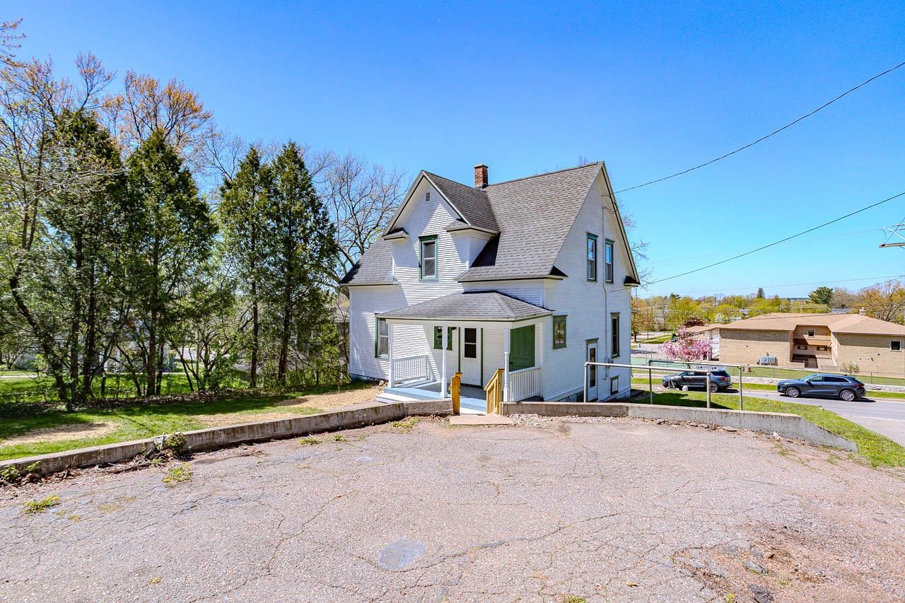 105 N 10TH STREET, Wausau, Wisconsin 54403, 3 Bedrooms Bedrooms, ,1 BathroomBathrooms,Residential,For Sale,105 N 10TH STREET,22602097