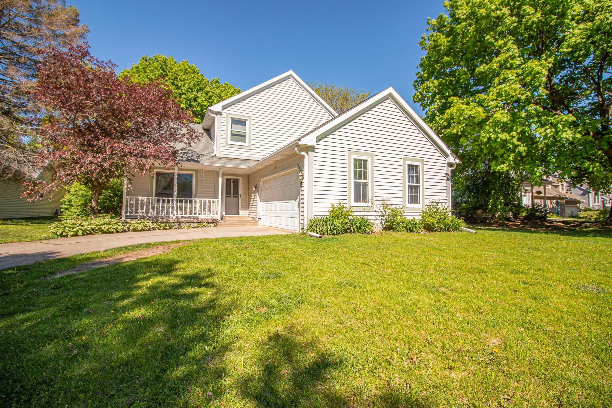 26 CROSSBRIDGE COURT, Madison, Wisconsin 53717-1602, 3 Bedrooms Bedrooms, ,1 BathroomBathrooms,Residential,For Sale,26 CROSSBRIDGE COURT,22602098