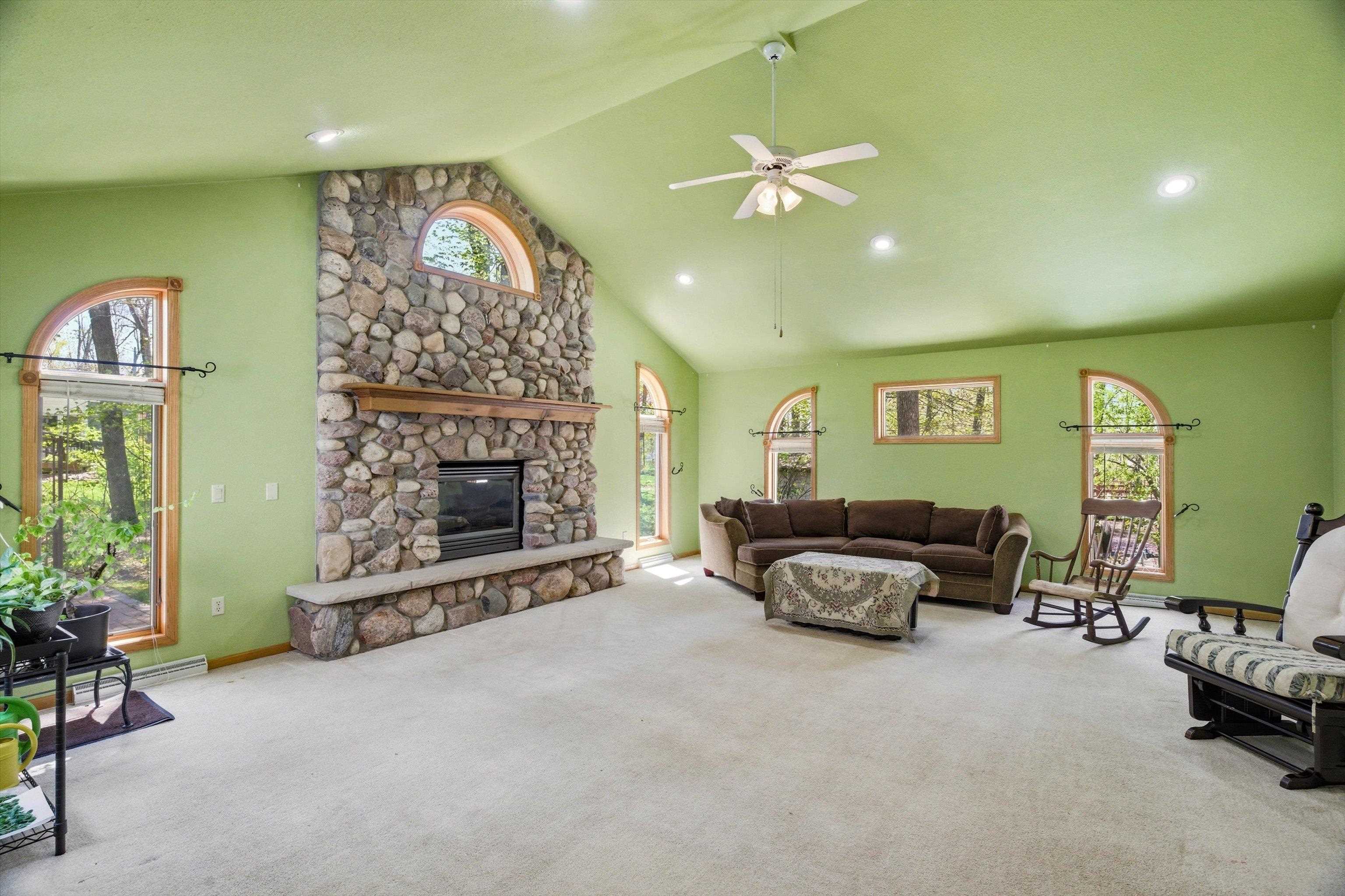 1126 W IVES STREET, Marshfield, Wisconsin 54449, 6 Bedrooms Bedrooms, ,4 BathroomsBathrooms,Residential,For Sale,1126 W IVES STREET,22602100