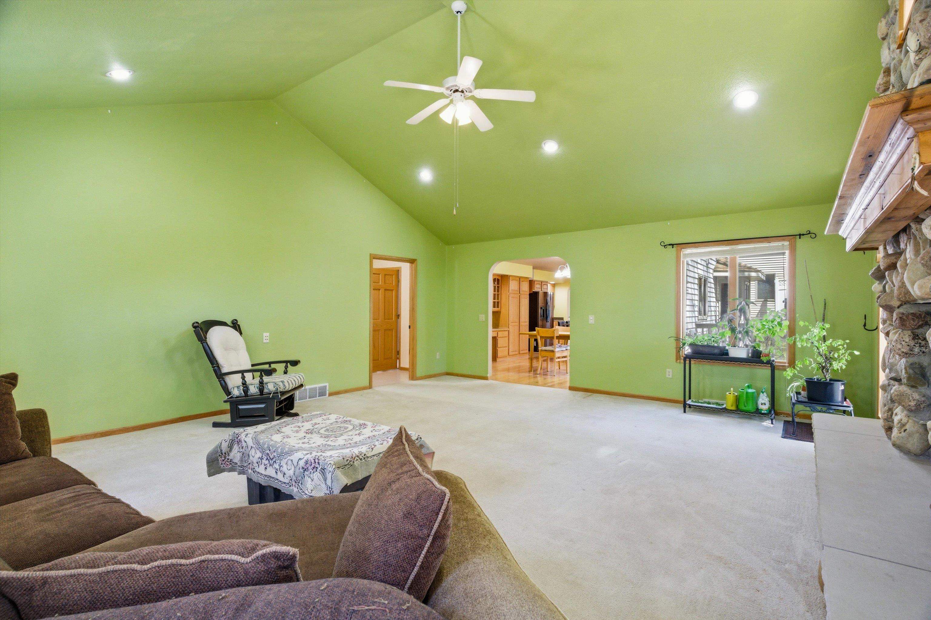 1126 W IVES STREET, Marshfield, Wisconsin 54449, 6 Bedrooms Bedrooms, ,4 BathroomsBathrooms,Residential,For Sale,1126 W IVES STREET,22602100
