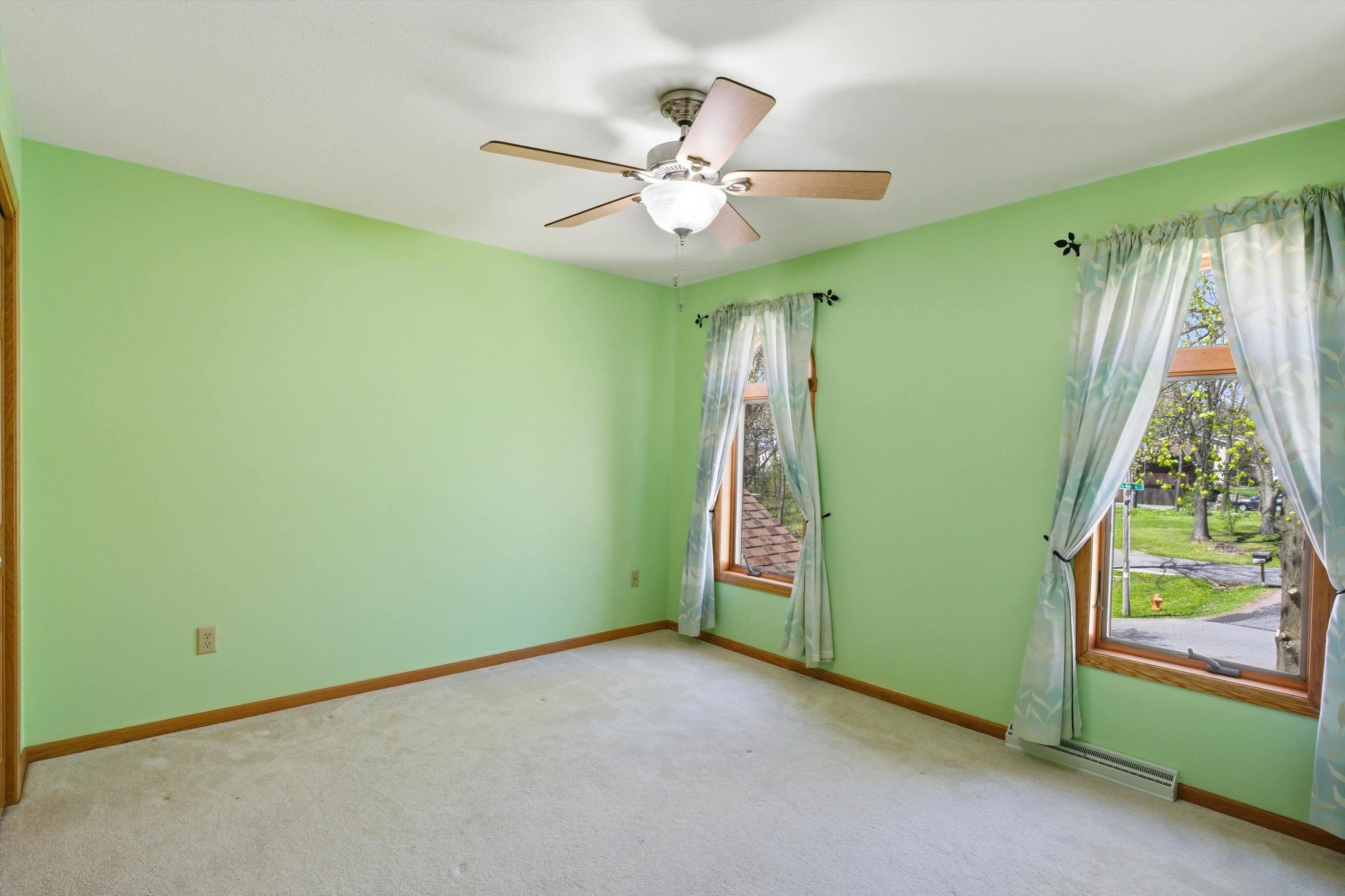 1126 W IVES STREET, Marshfield, Wisconsin 54449, 6 Bedrooms Bedrooms, ,4 BathroomsBathrooms,Residential,For Sale,1126 W IVES STREET,22602100