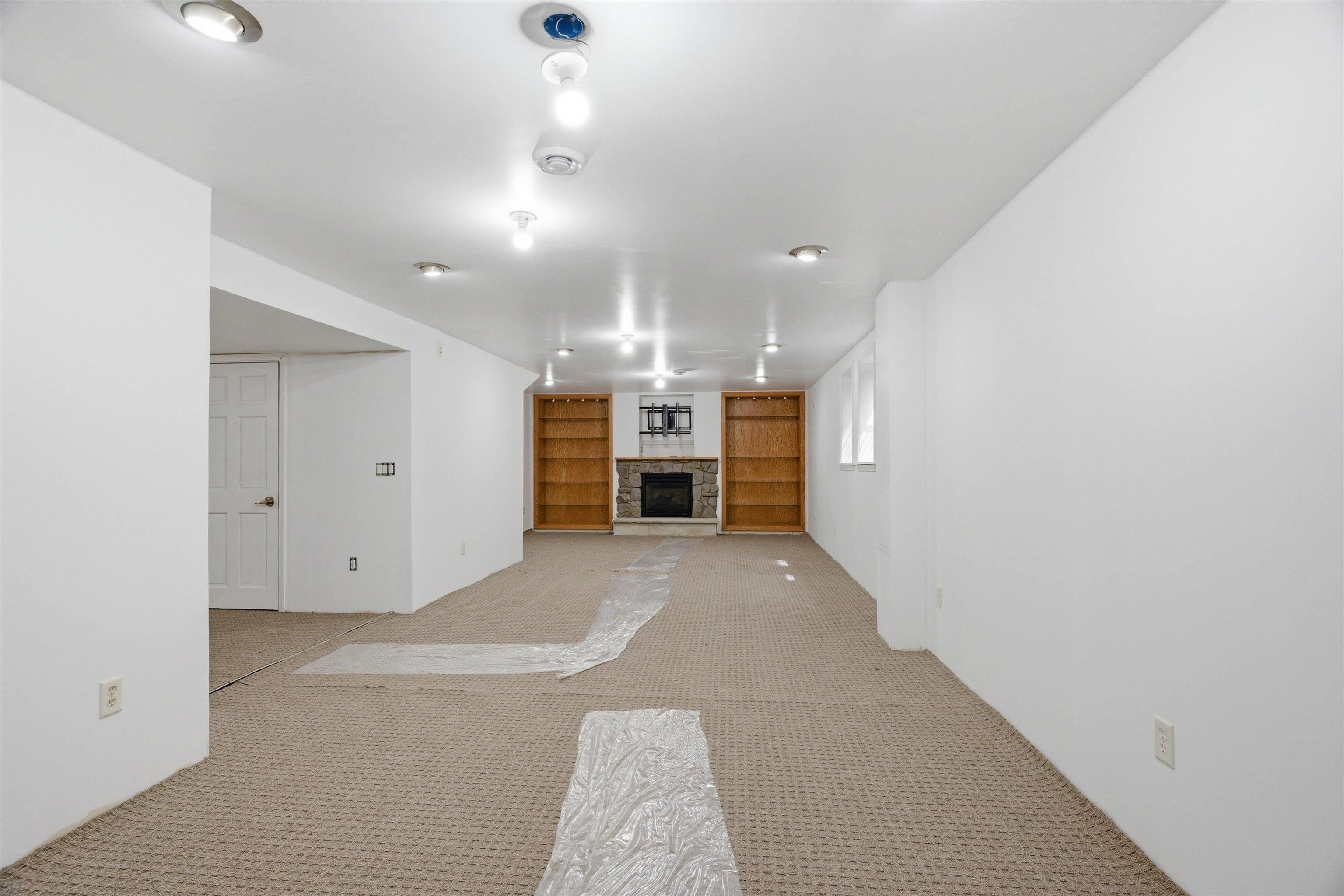 1126 W IVES STREET, Marshfield, Wisconsin 54449, 6 Bedrooms Bedrooms, ,4 BathroomsBathrooms,Residential,For Sale,1126 W IVES STREET,22602100