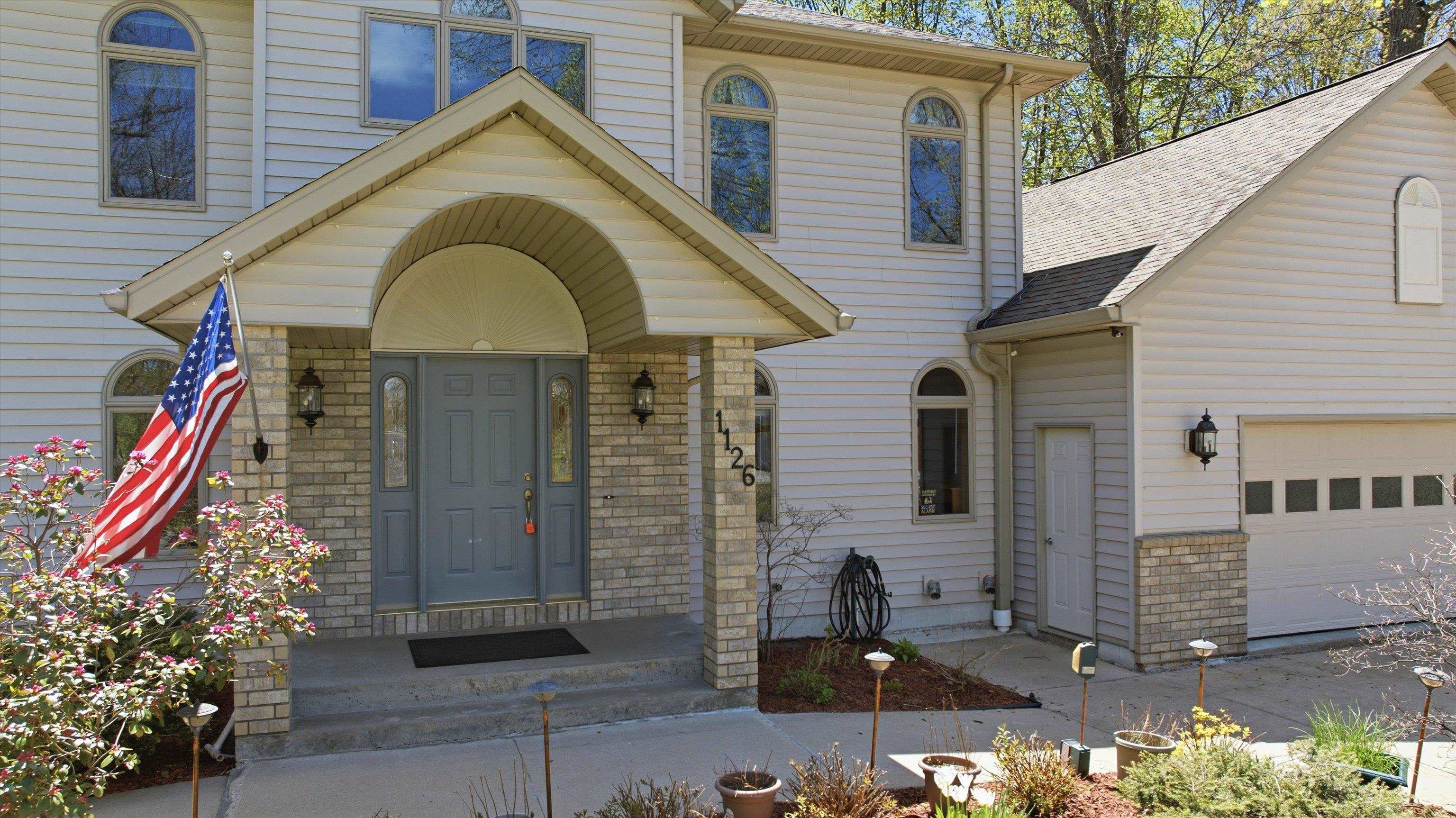 1126 W IVES STREET, Marshfield, Wisconsin 54449, 6 Bedrooms Bedrooms, ,4 BathroomsBathrooms,Residential,For Sale,1126 W IVES STREET,22602100