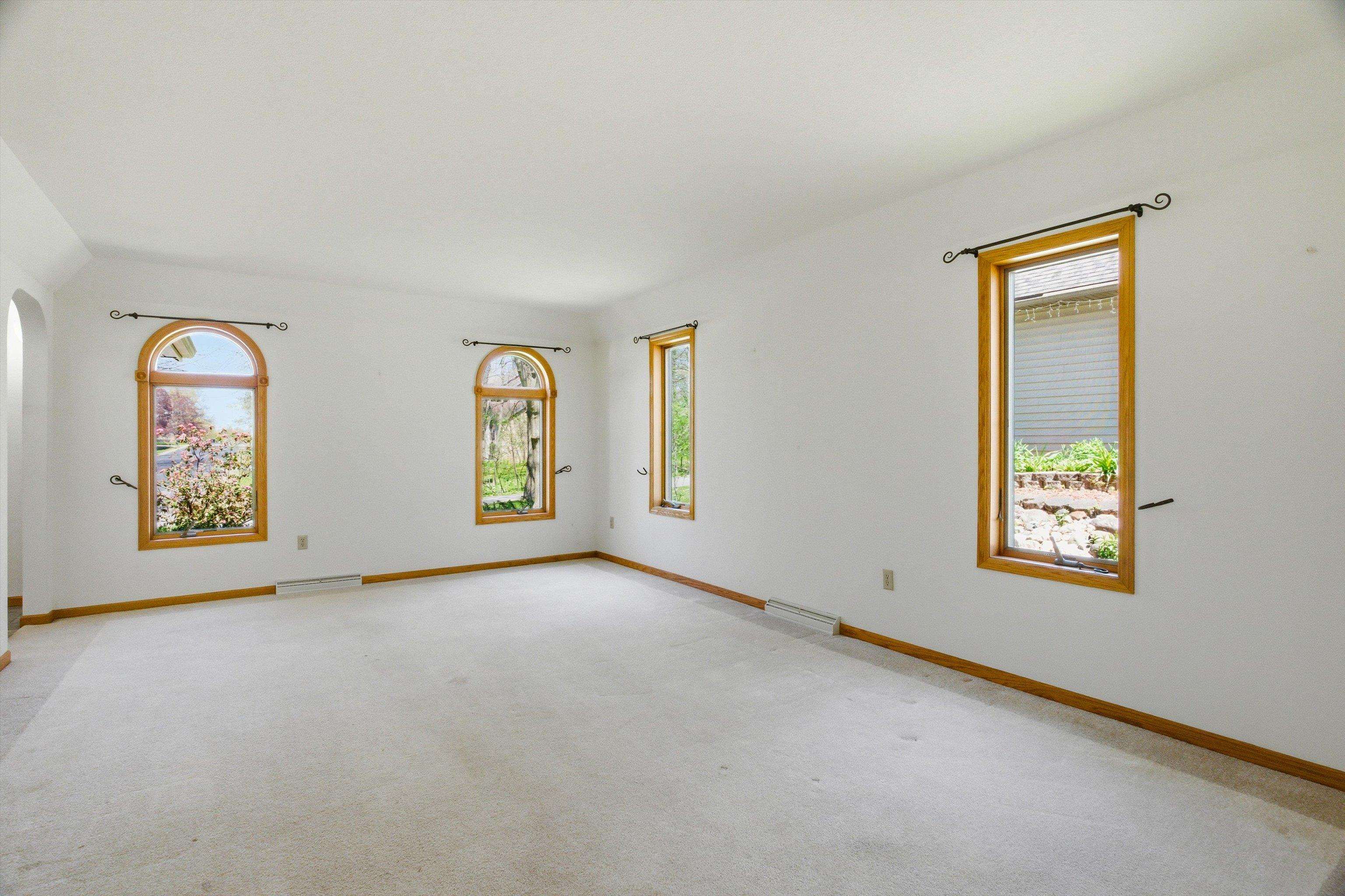 1126 W IVES STREET, Marshfield, Wisconsin 54449, 6 Bedrooms Bedrooms, ,4 BathroomsBathrooms,Residential,For Sale,1126 W IVES STREET,22602100