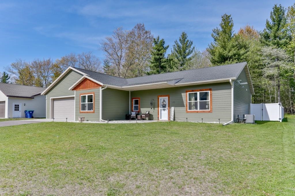 1115 FALL CITY COURT, Mosinee, Wisconsin 54455, 4 Bedrooms Bedrooms, ,2 BathroomsBathrooms,Residential,For Sale,1115 FALL CITY COURT,22602104