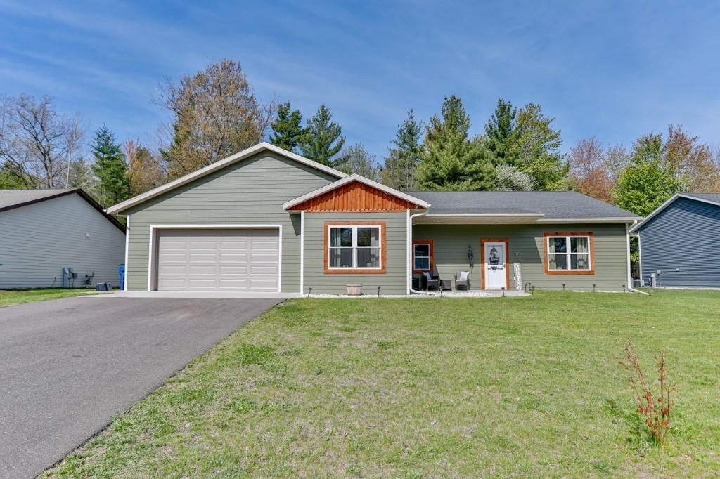 1115 FALL CITY COURT, Mosinee, Wisconsin 54455, 4 Bedrooms Bedrooms, ,2 BathroomsBathrooms,Residential,For Sale,1115 FALL CITY COURT,22602104