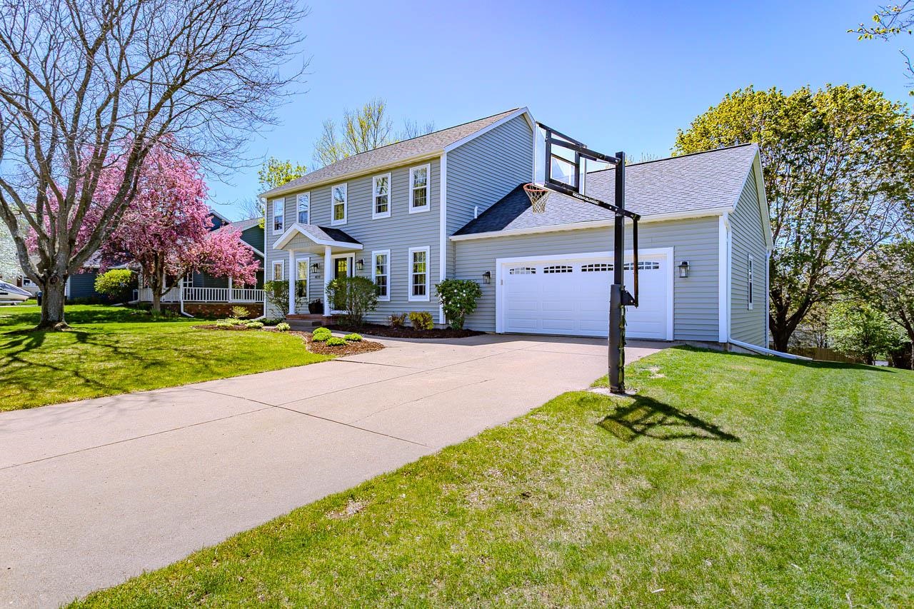 4010 PINE TREE ROAD, Wausau, Wisconsin 54403, 5 Bedrooms Bedrooms, ,2 BathroomsBathrooms,Residential,For Sale,4010 PINE TREE ROAD,22602110