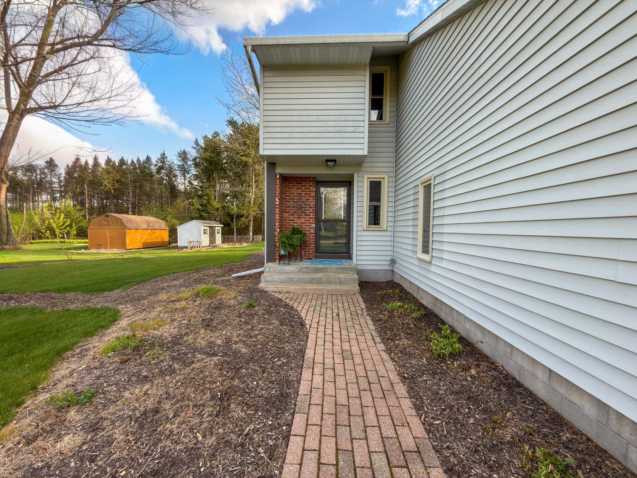 5545 RIVERVIEW COURT, Stevens Point, Wisconsin 54482, 3 Bedrooms Bedrooms, ,2 BathroomsBathrooms,Residential,For Sale,5545 RIVERVIEW COURT,22602113