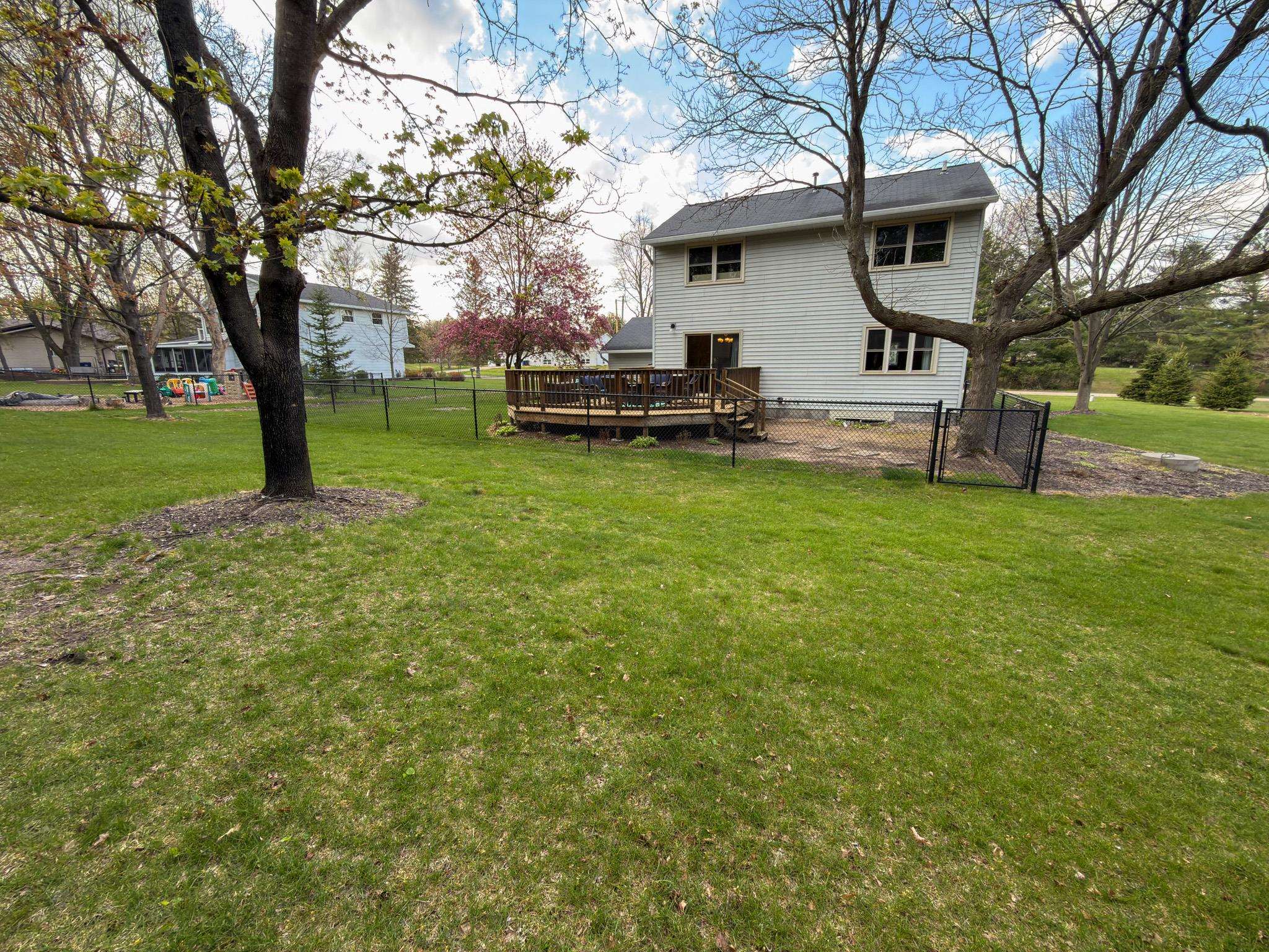 5545 RIVERVIEW COURT, Stevens Point, Wisconsin 54482, 3 Bedrooms Bedrooms, ,2 BathroomsBathrooms,Residential,For Sale,5545 RIVERVIEW COURT,22602113