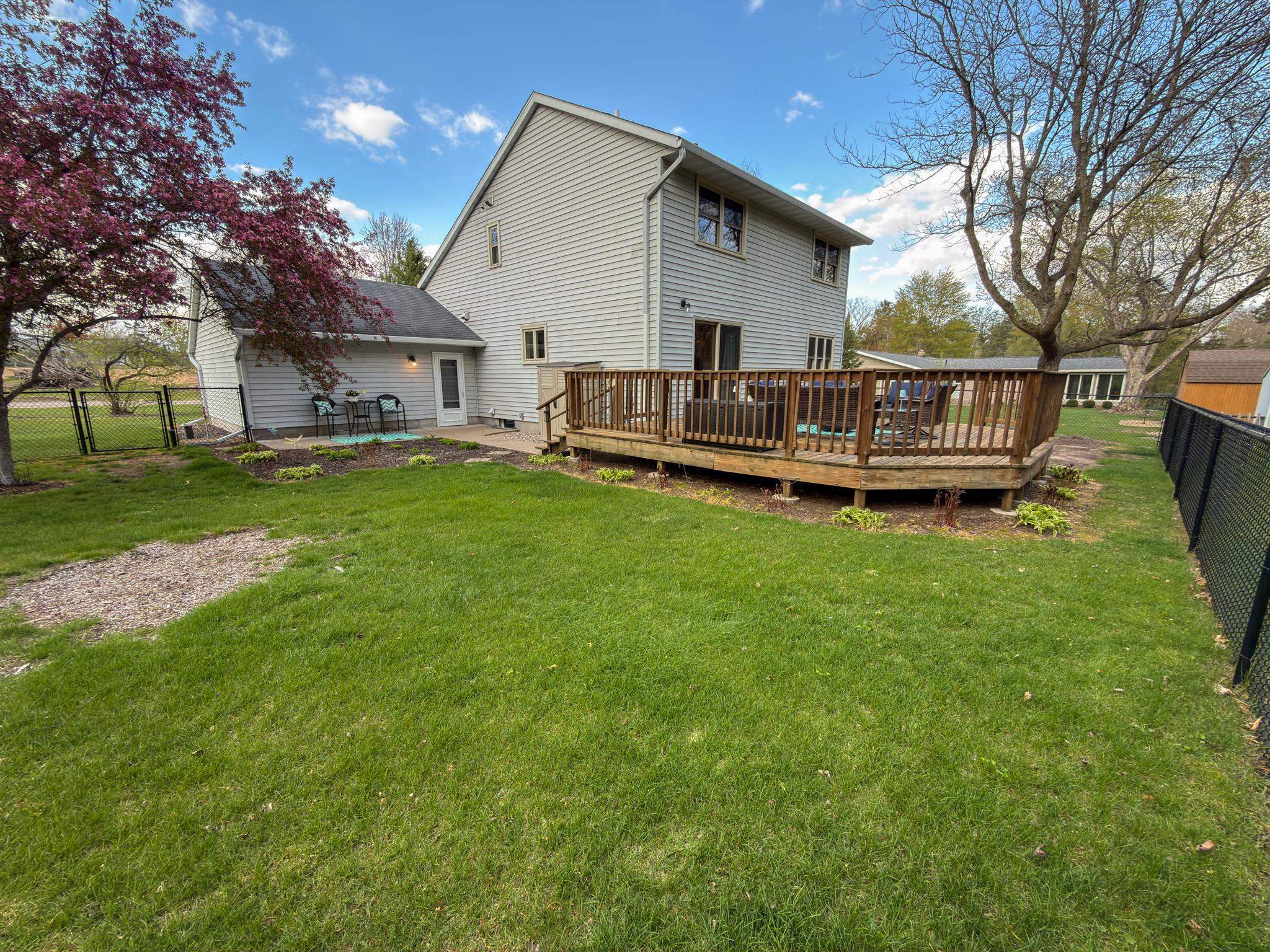 5545 RIVERVIEW COURT, Stevens Point, Wisconsin 54482, 3 Bedrooms Bedrooms, ,2 BathroomsBathrooms,Residential,For Sale,5545 RIVERVIEW COURT,22602113
