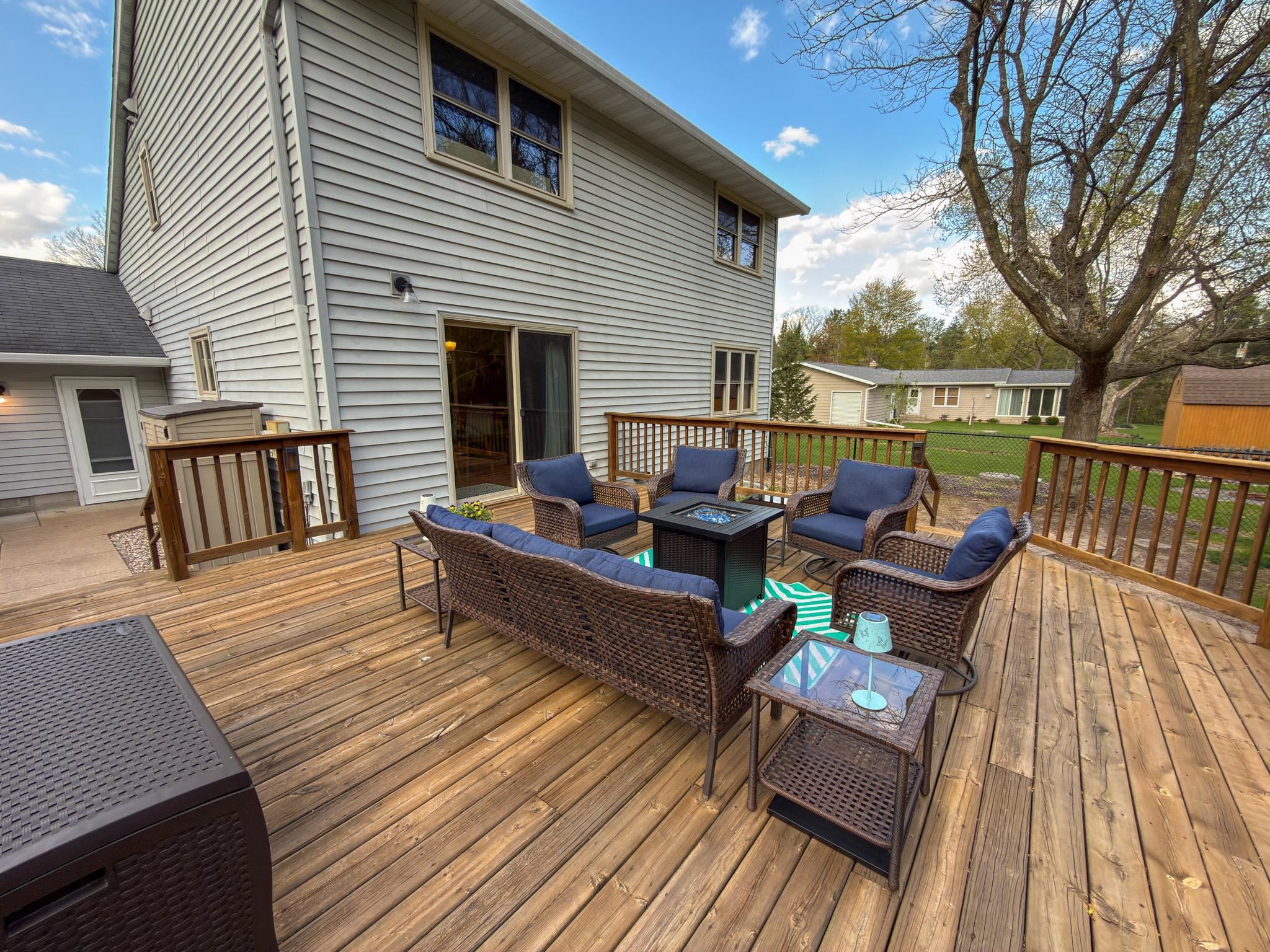 5545 RIVERVIEW COURT, Stevens Point, Wisconsin 54482, 3 Bedrooms Bedrooms, ,2 BathroomsBathrooms,Residential,For Sale,5545 RIVERVIEW COURT,22602113