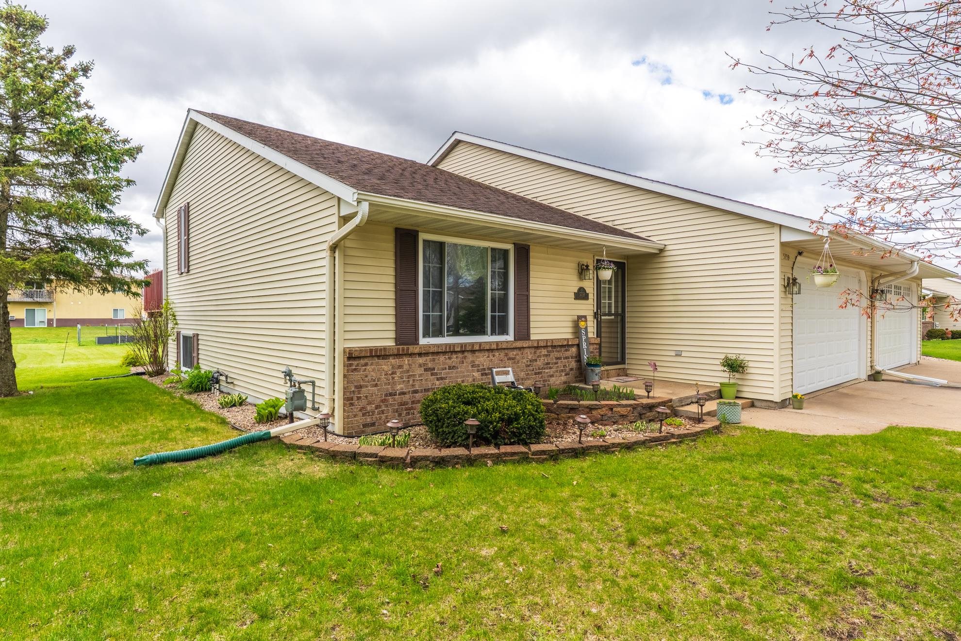 5759 SANDPIPER DRIVE, Stevens Point, Wisconsin 54482, 3 Bedrooms Bedrooms, ,2 BathroomsBathrooms,Residential,For Sale,5759 SANDPIPER DRIVE,22602114