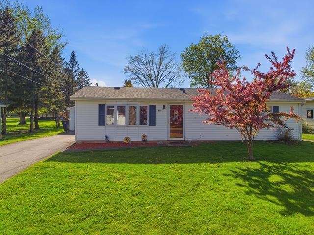 606 N PLUM AVENUE, Marshfield, Wisconsin 54449, 4 Bedrooms Bedrooms, ,1 BathroomBathrooms,Residential,For Sale,606 N PLUM AVENUE,22602116