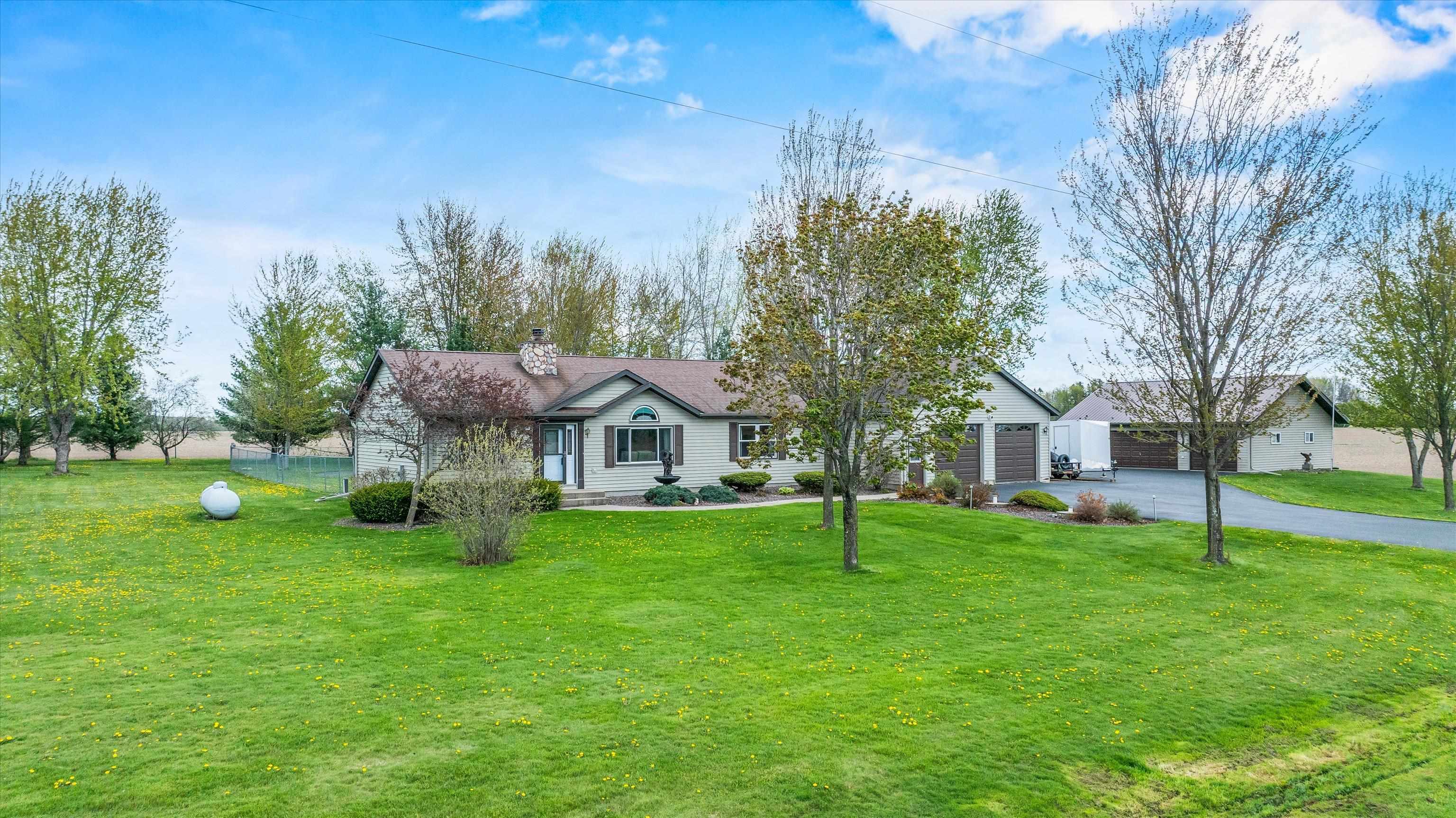 9816 LINCOLN AVENUE, Marshfield, Wisconsin 54449, 3 Bedrooms Bedrooms, ,2 BathroomsBathrooms,Residential,For Sale,9816 LINCOLN AVENUE,22602118