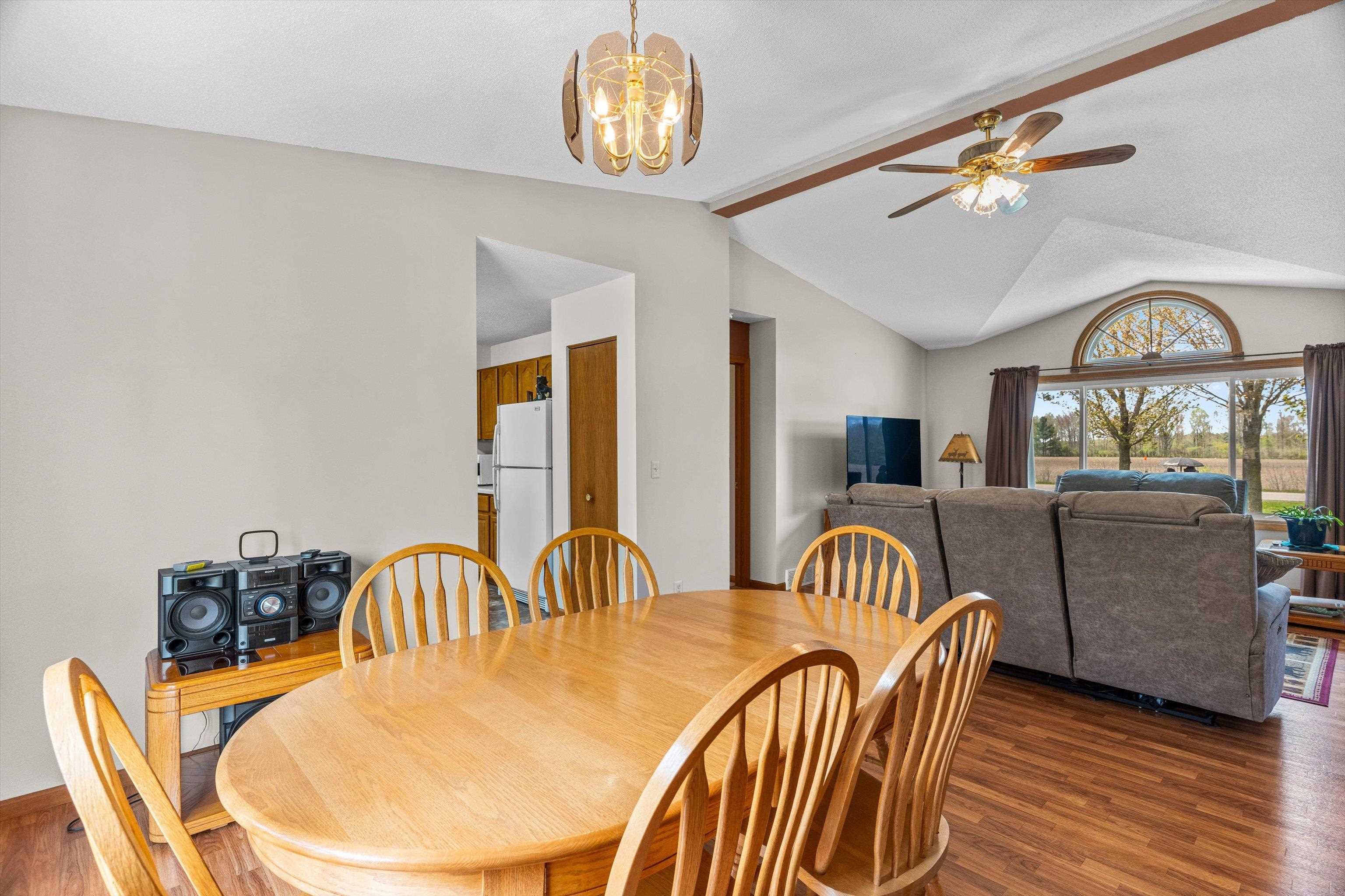 9816 LINCOLN AVENUE, Marshfield, Wisconsin 54449, 3 Bedrooms Bedrooms, ,2 BathroomsBathrooms,Residential,For Sale,9816 LINCOLN AVENUE,22602118