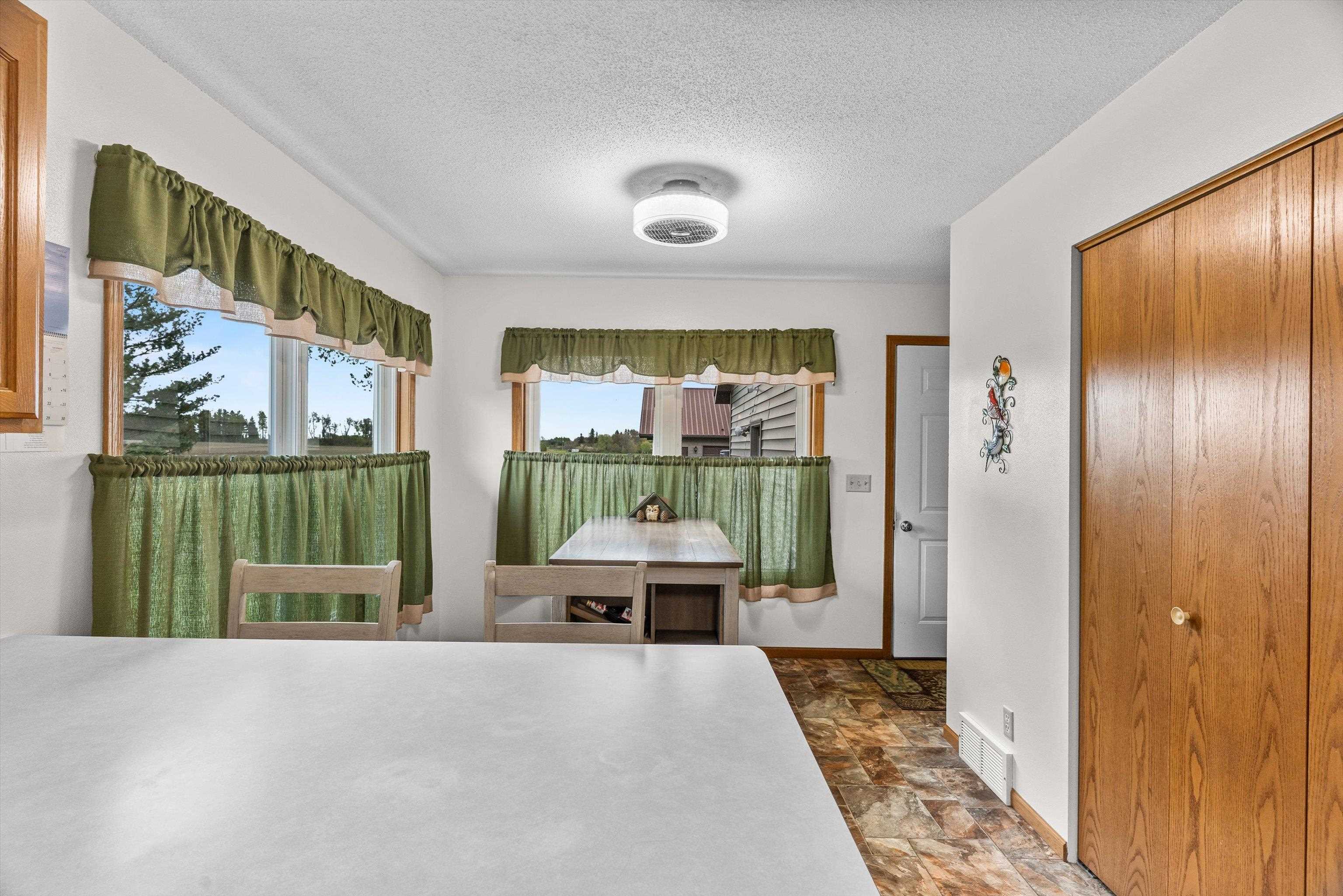9816 LINCOLN AVENUE, Marshfield, Wisconsin 54449, 3 Bedrooms Bedrooms, ,2 BathroomsBathrooms,Residential,For Sale,9816 LINCOLN AVENUE,22602118