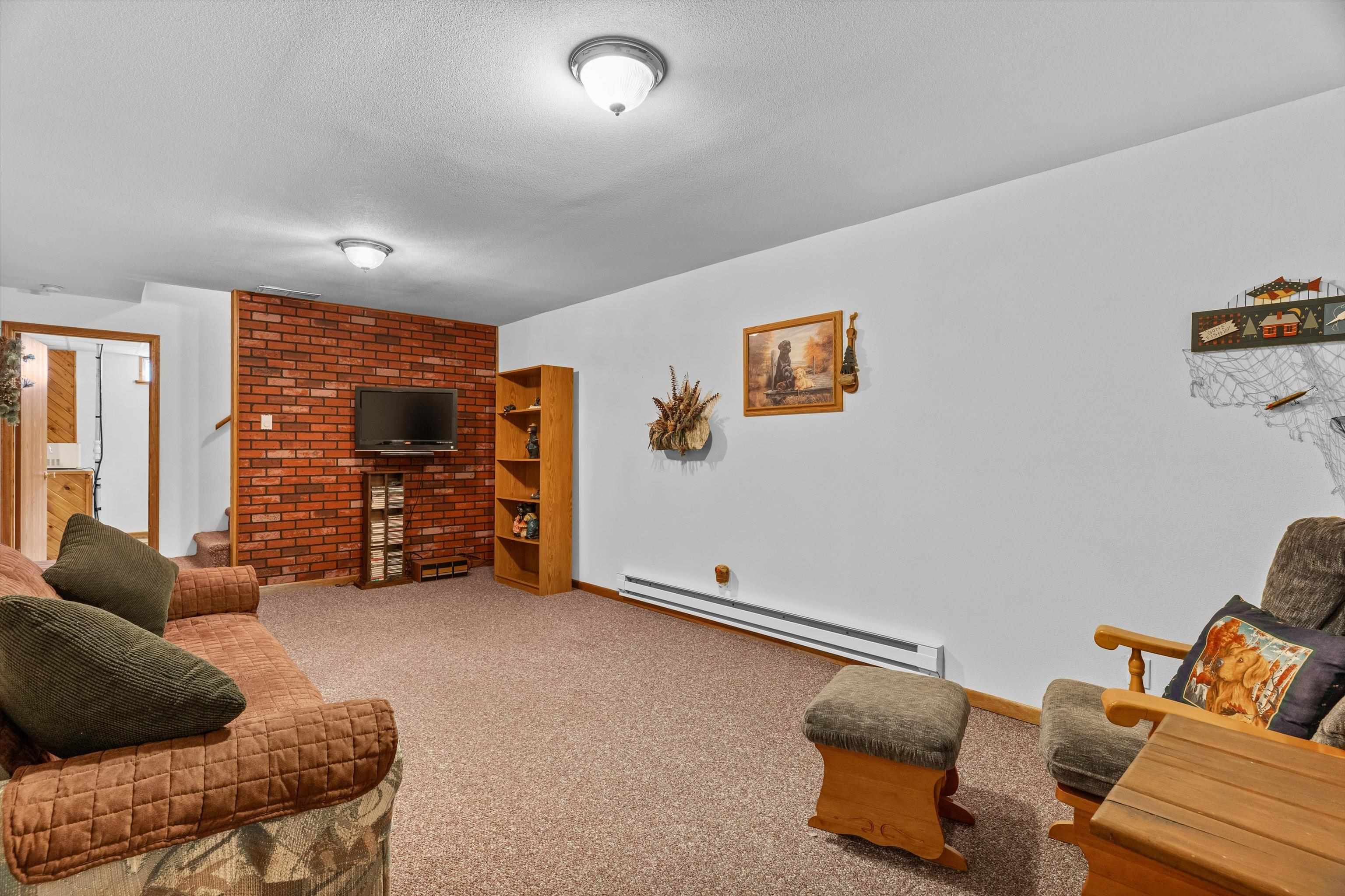 9816 LINCOLN AVENUE, Marshfield, Wisconsin 54449, 3 Bedrooms Bedrooms, ,2 BathroomsBathrooms,Residential,For Sale,9816 LINCOLN AVENUE,22602118