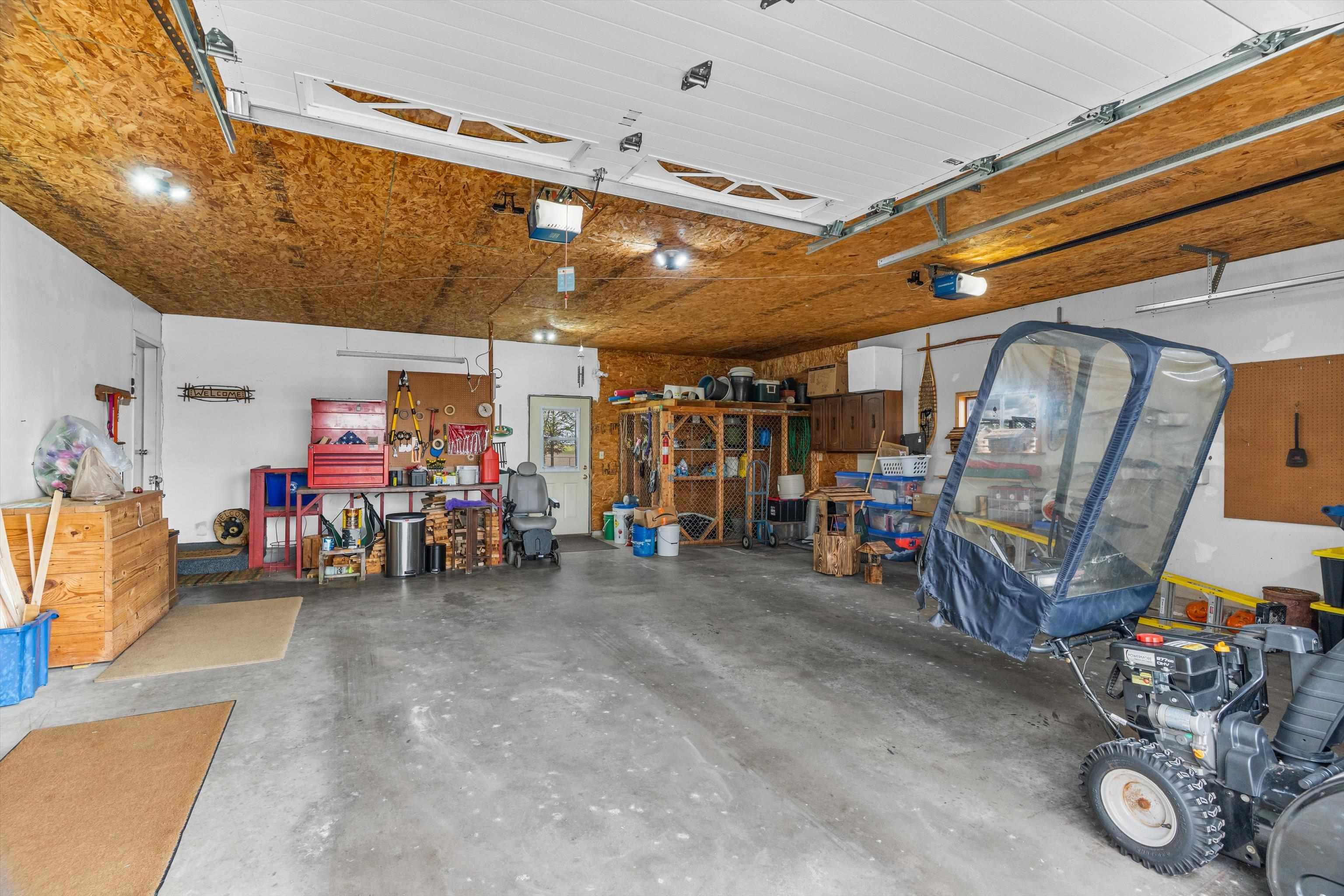 9816 LINCOLN AVENUE, Marshfield, Wisconsin 54449, 3 Bedrooms Bedrooms, ,2 BathroomsBathrooms,Residential,For Sale,9816 LINCOLN AVENUE,22602118
