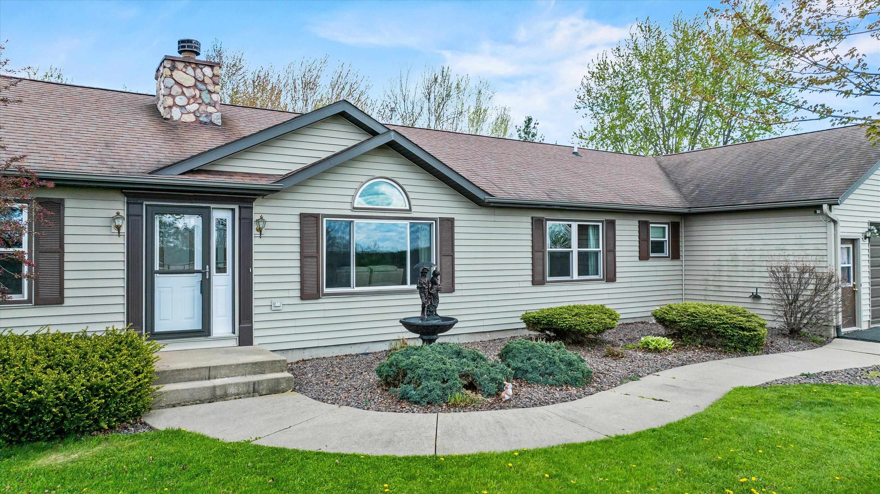 9816 LINCOLN AVENUE, Marshfield, Wisconsin 54449, 3 Bedrooms Bedrooms, ,2 BathroomsBathrooms,Residential,For Sale,9816 LINCOLN AVENUE,22602118