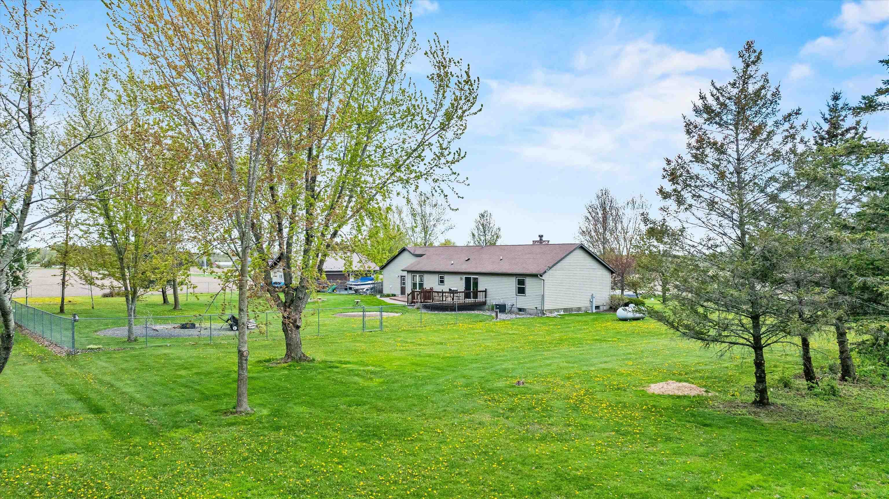 9816 LINCOLN AVENUE, Marshfield, Wisconsin 54449, 3 Bedrooms Bedrooms, ,2 BathroomsBathrooms,Residential,For Sale,9816 LINCOLN AVENUE,22602118