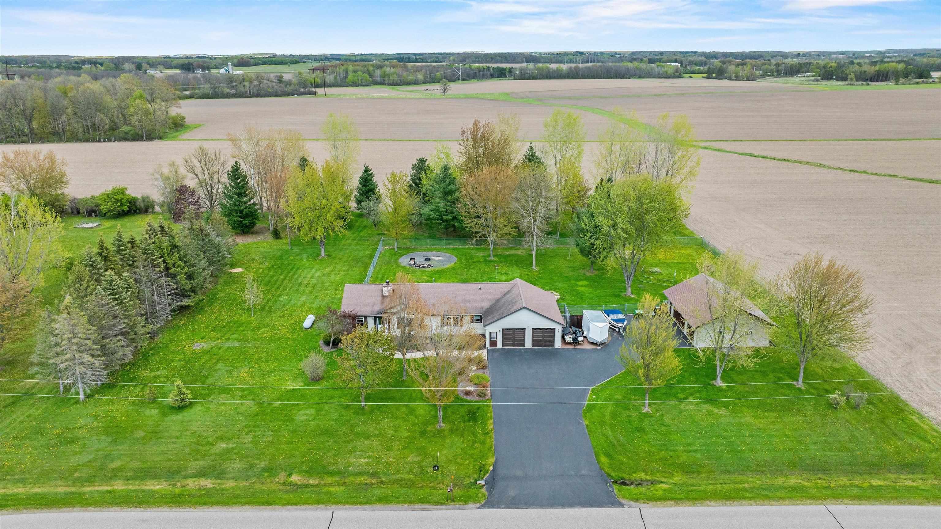 9816 LINCOLN AVENUE, Marshfield, Wisconsin 54449, 3 Bedrooms Bedrooms, ,2 BathroomsBathrooms,Residential,For Sale,9816 LINCOLN AVENUE,22602118