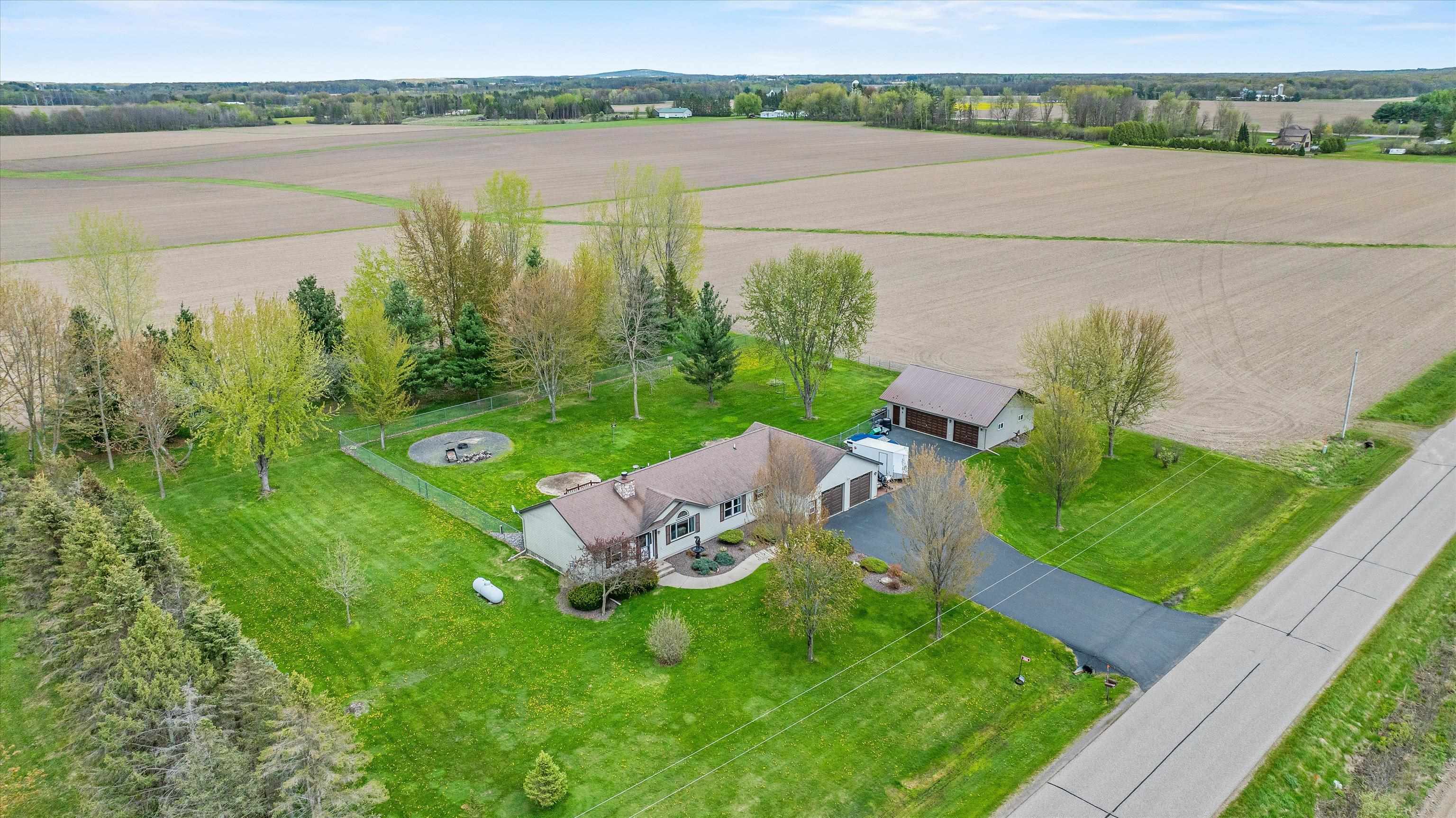 9816 LINCOLN AVENUE, Marshfield, Wisconsin 54449, 3 Bedrooms Bedrooms, ,2 BathroomsBathrooms,Residential,For Sale,9816 LINCOLN AVENUE,22602118