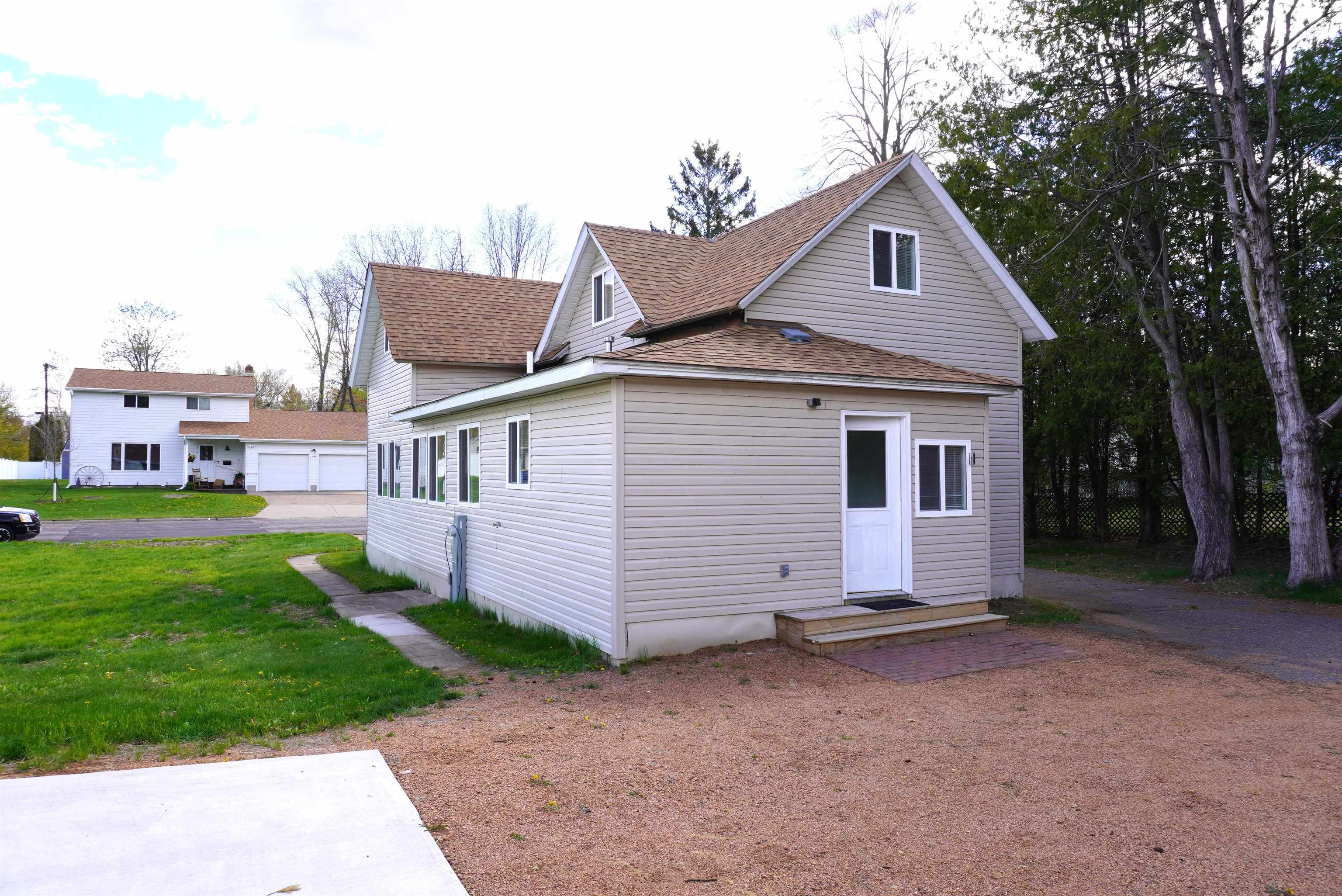 1706 E 7TH STREET, Merrill, Wisconsin 54452, 3 Bedrooms Bedrooms, ,2 BathroomsBathrooms,Residential,For Sale,1706 E 7TH STREET,22602123