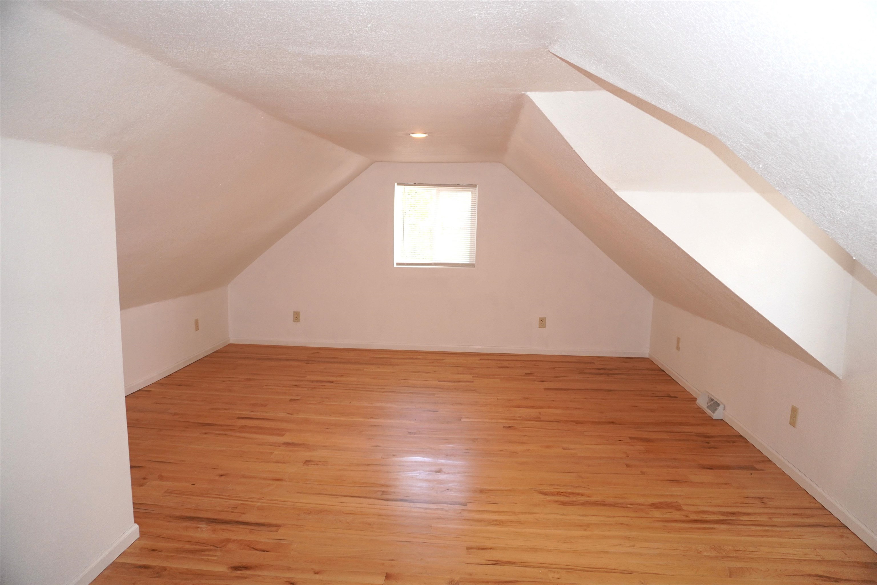 1706 E 7TH STREET, Merrill, Wisconsin 54452, 3 Bedrooms Bedrooms, ,2 BathroomsBathrooms,Residential,For Sale,1706 E 7TH STREET,22602123