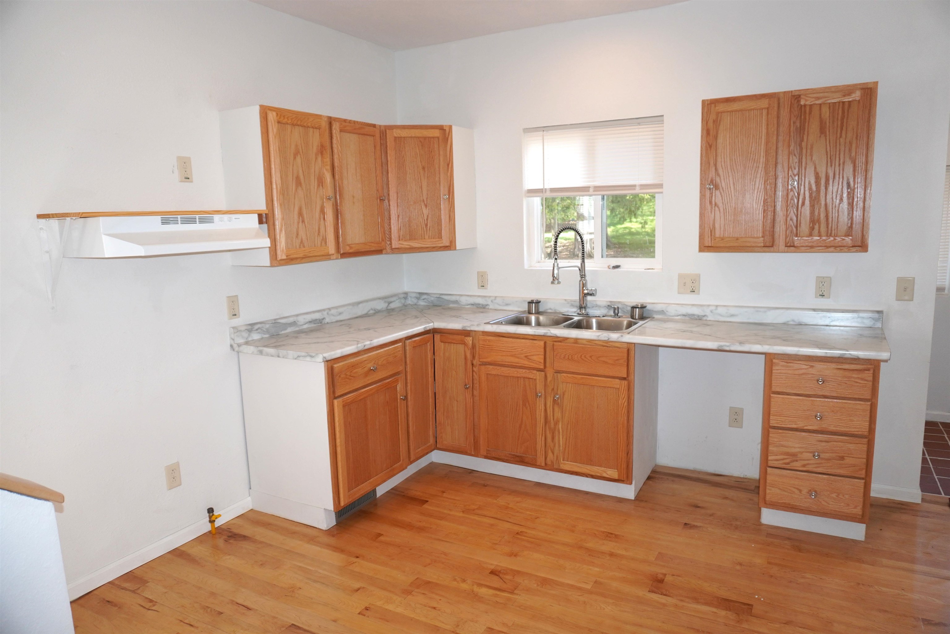 1706 E 7TH STREET, Merrill, Wisconsin 54452, 3 Bedrooms Bedrooms, ,2 BathroomsBathrooms,Residential,For Sale,1706 E 7TH STREET,22602123