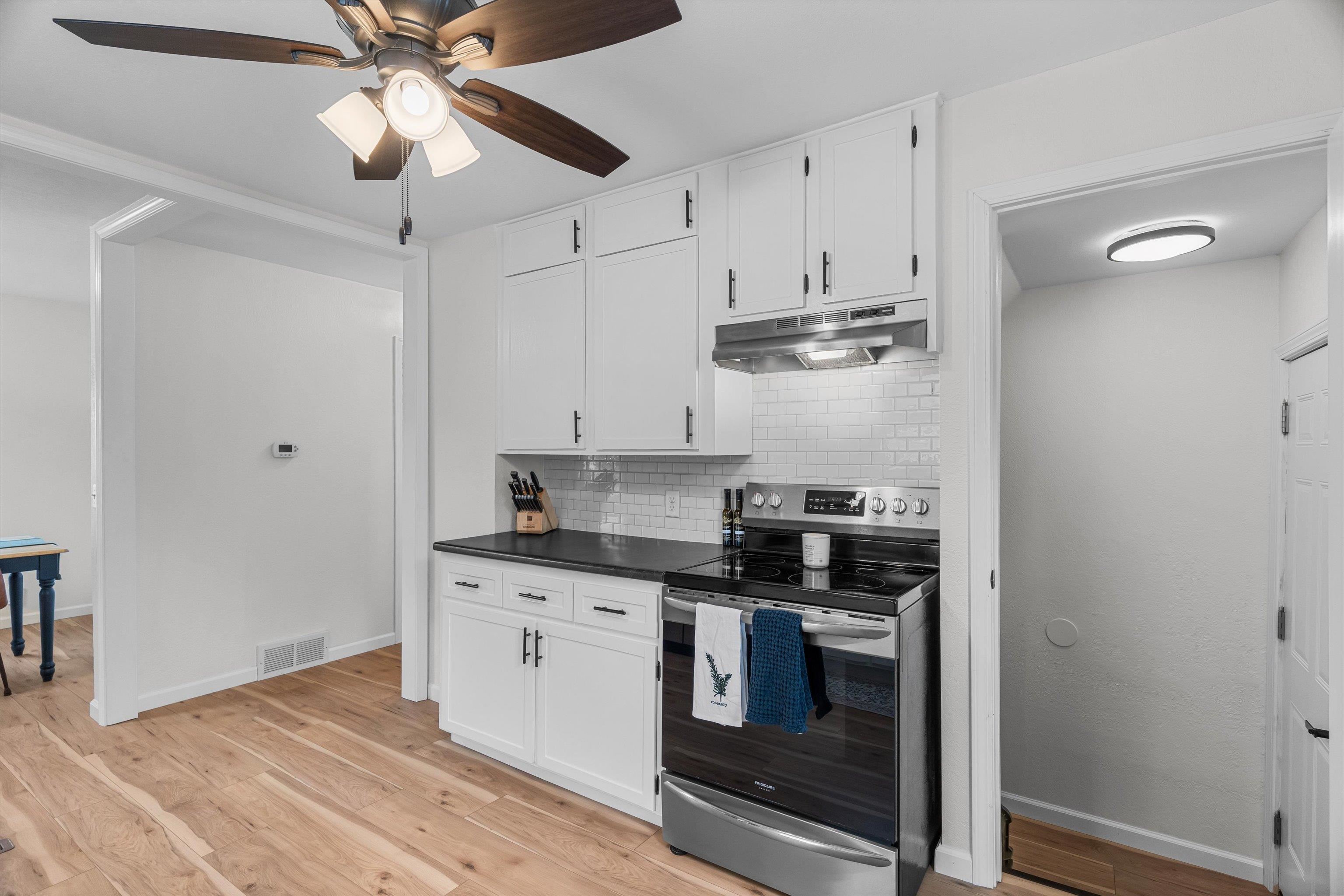 806 E DOEGE STREET, Marshfield, Wisconsin 54449, 3 Bedrooms Bedrooms, ,1 BathroomBathrooms,Residential,For Sale,806 E DOEGE STREET,22602125