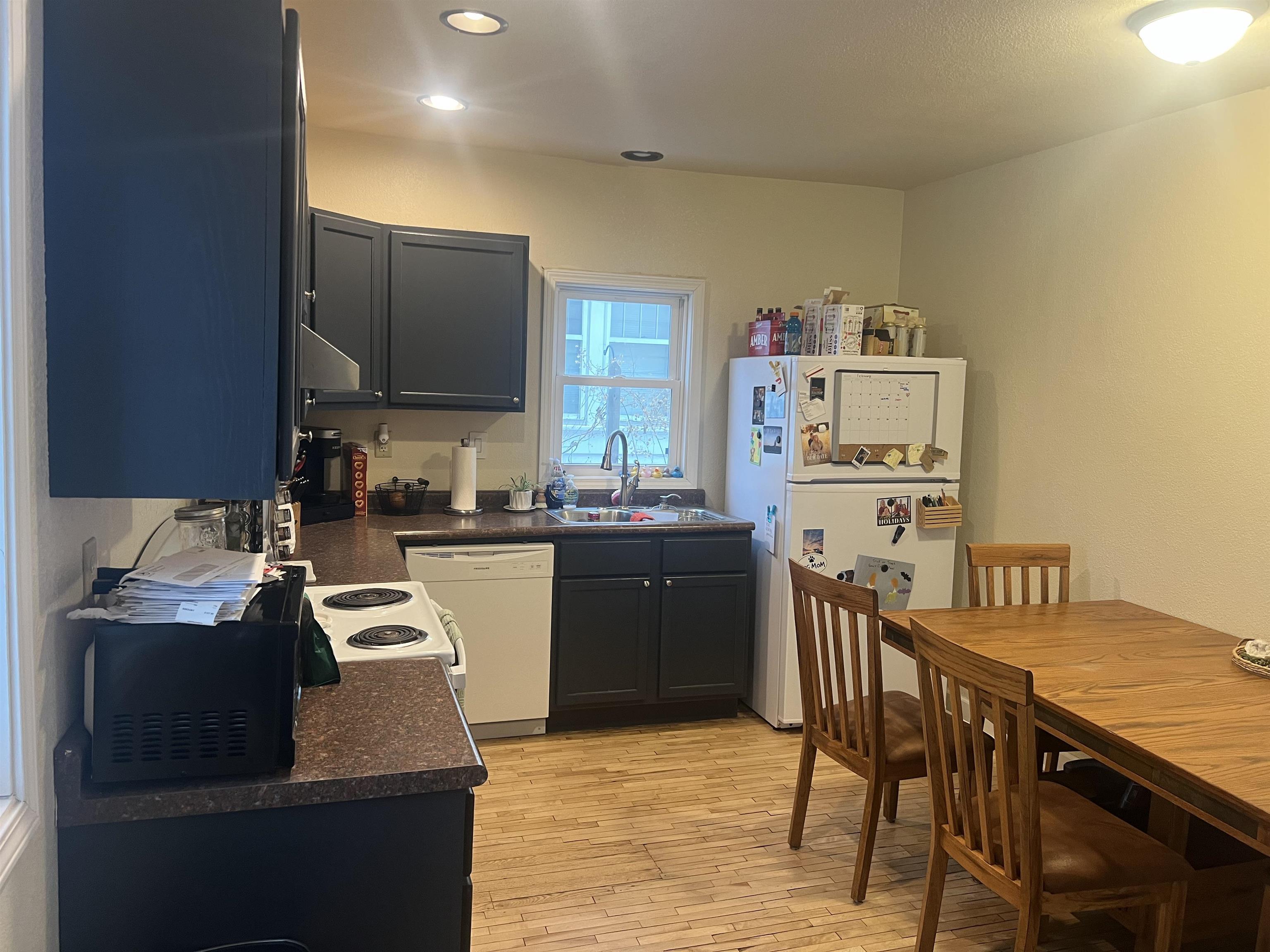 325 WASHINGTON AVENUE, Stevens Point, Wisconsin 54481, 3 Bedrooms Bedrooms, ,1 BathroomBathrooms,Residential,For Sale,325 WASHINGTON AVENUE,22602126