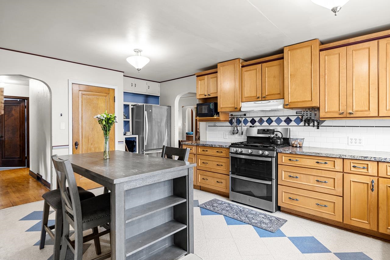 1105 E 9TH STREET, Merrill, Wisconsin 54452, 6 Bedrooms Bedrooms, ,2 BathroomsBathrooms,Residential,For Sale,1105 E 9TH STREET,22602128