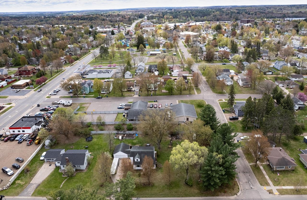 1105 E 9TH STREET, Merrill, Wisconsin 54452, 6 Bedrooms Bedrooms, ,2 BathroomsBathrooms,Residential,For Sale,1105 E 9TH STREET,22602128